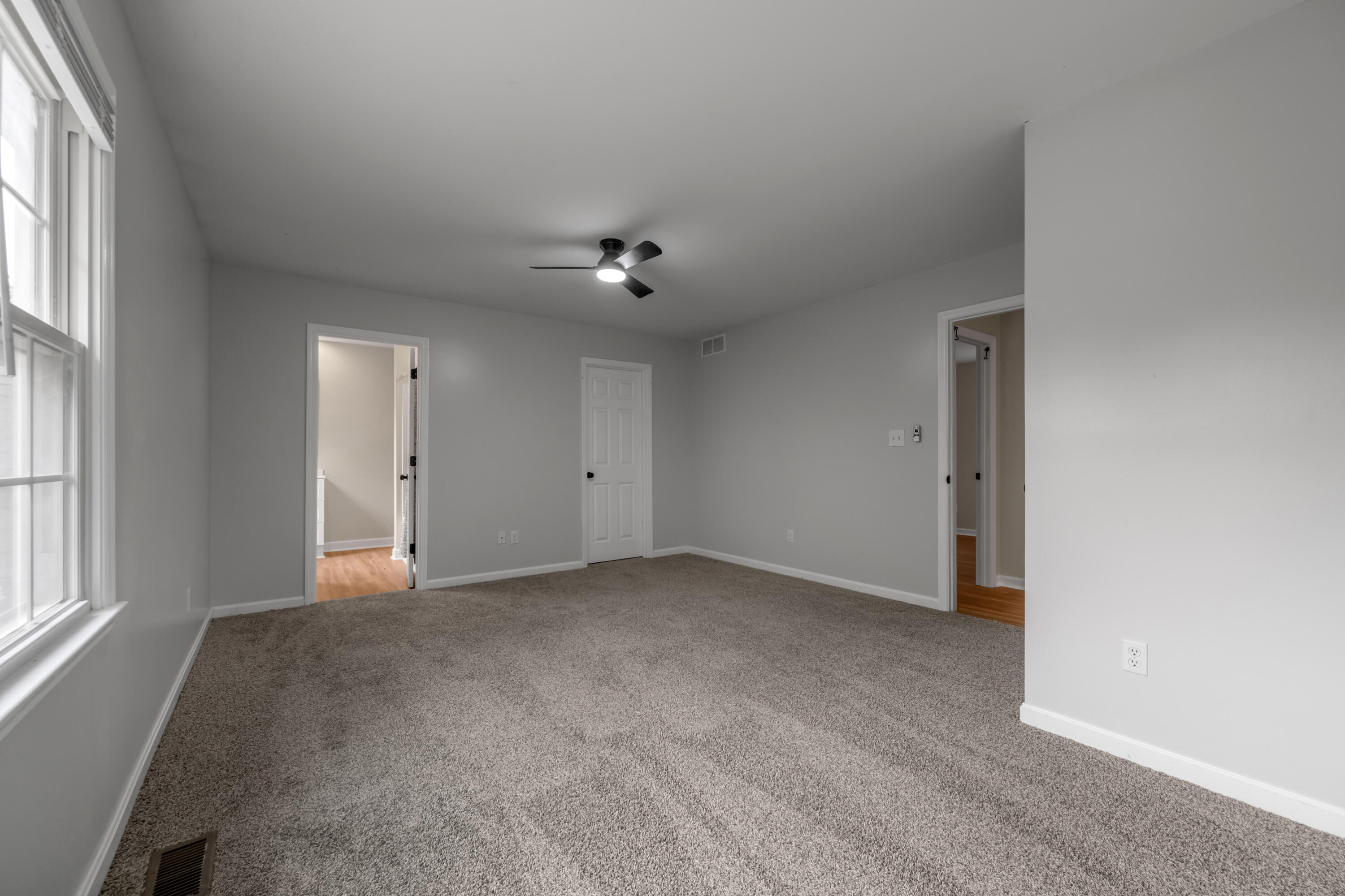 4688 Spring Creek Drive Property Photo 39