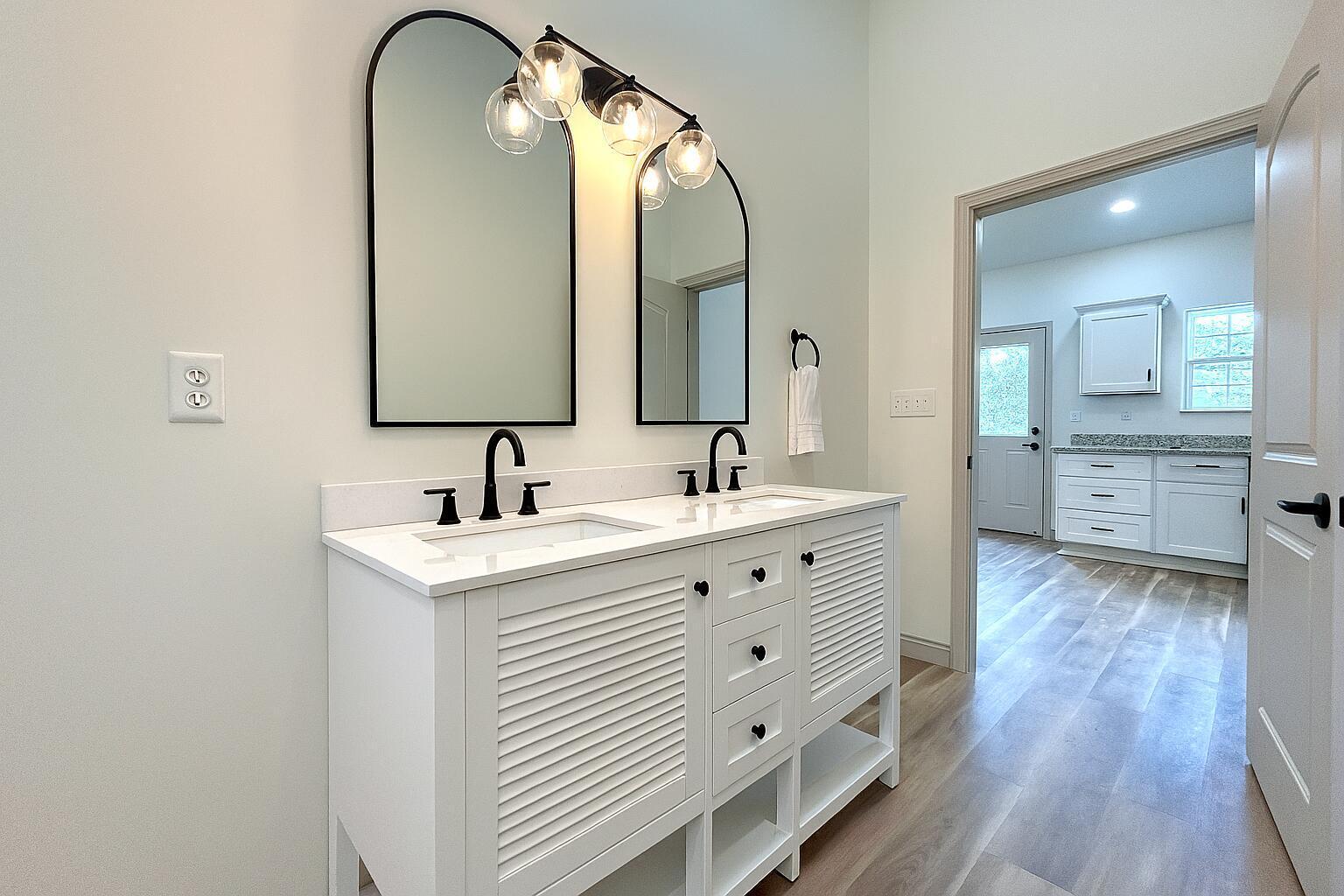 321 Randolph Street Property Photo 17