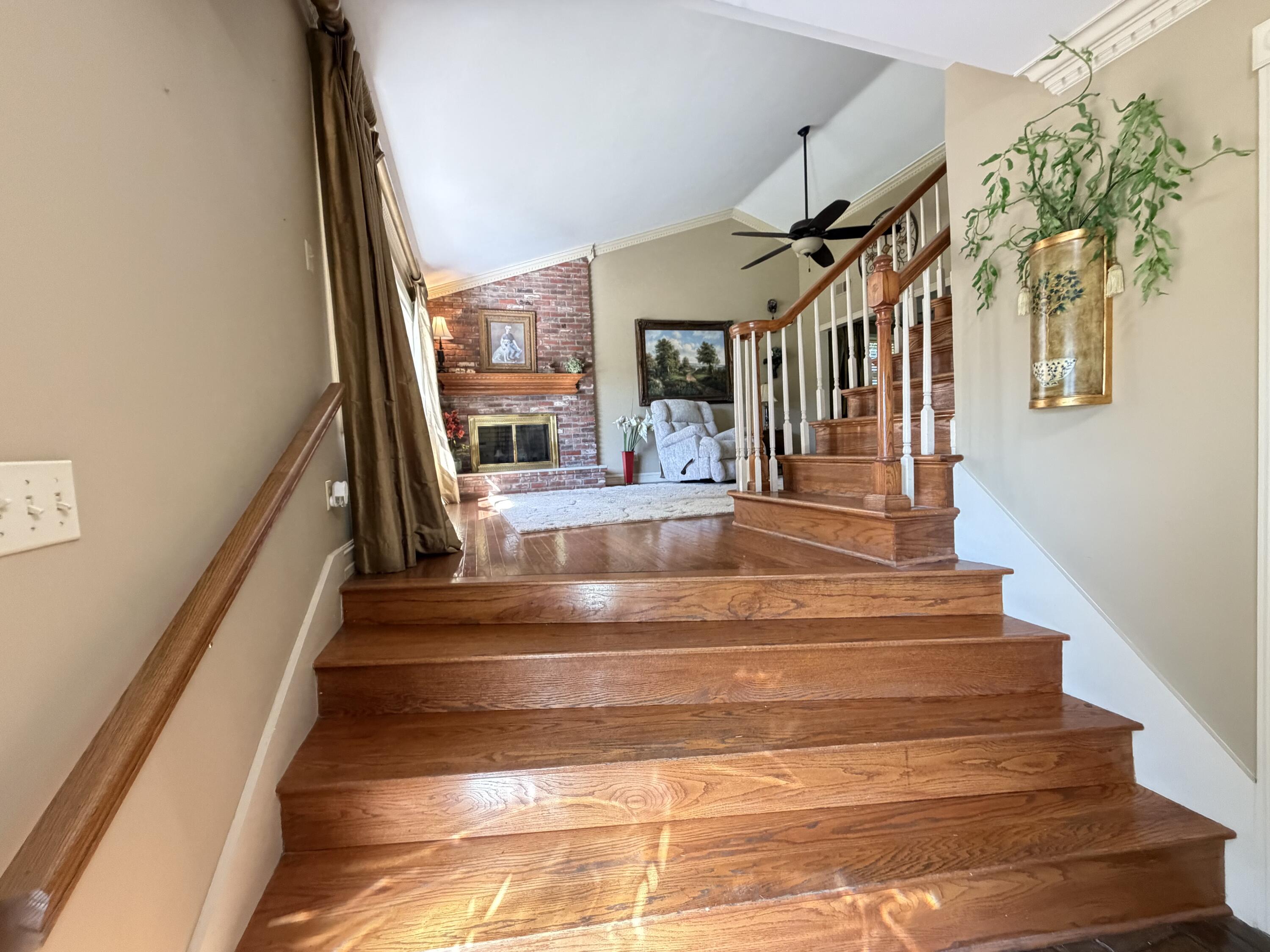 891 Woodland Hills Property Photo 2