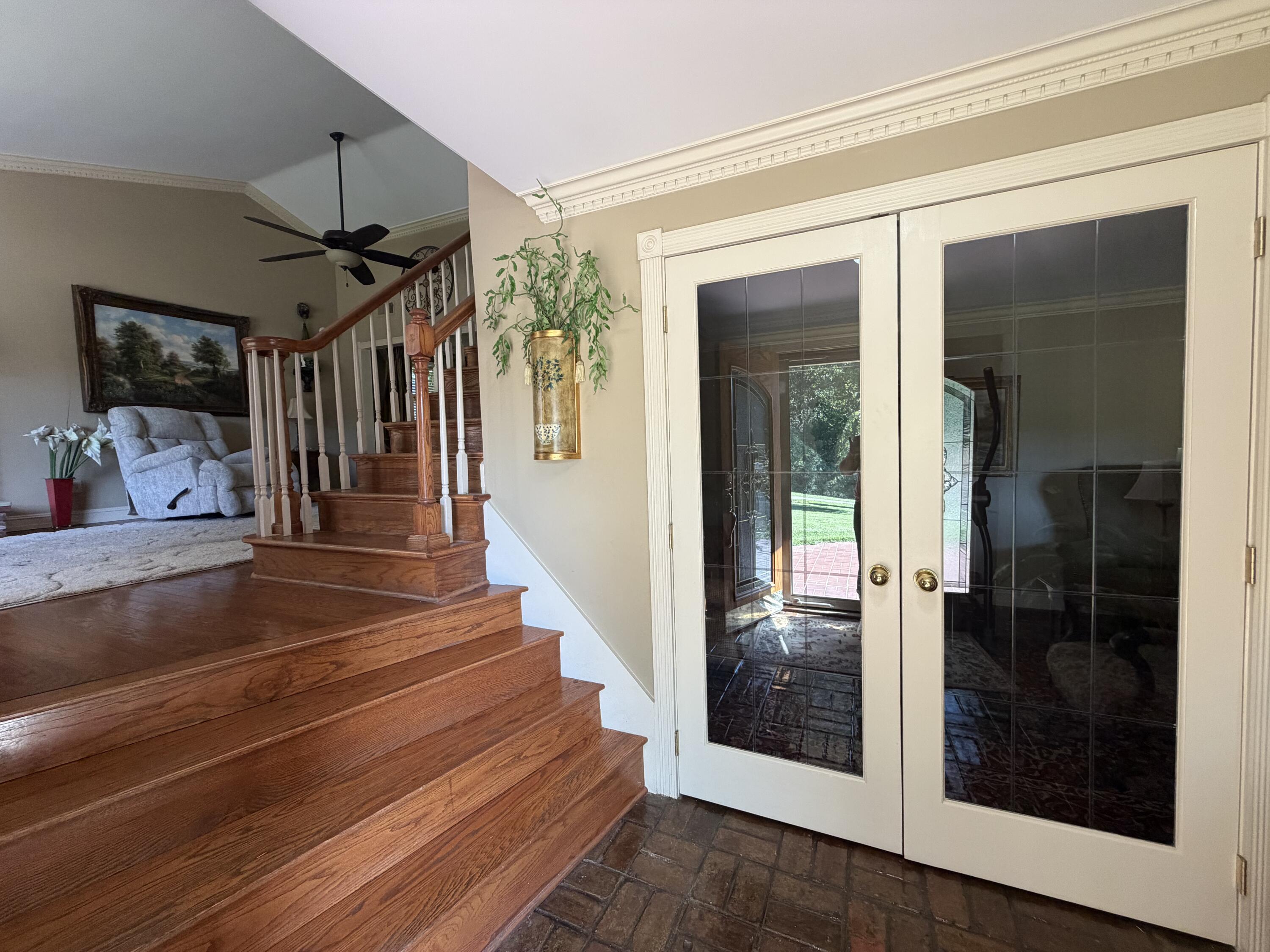 891 Woodland Hills Property Photo 3