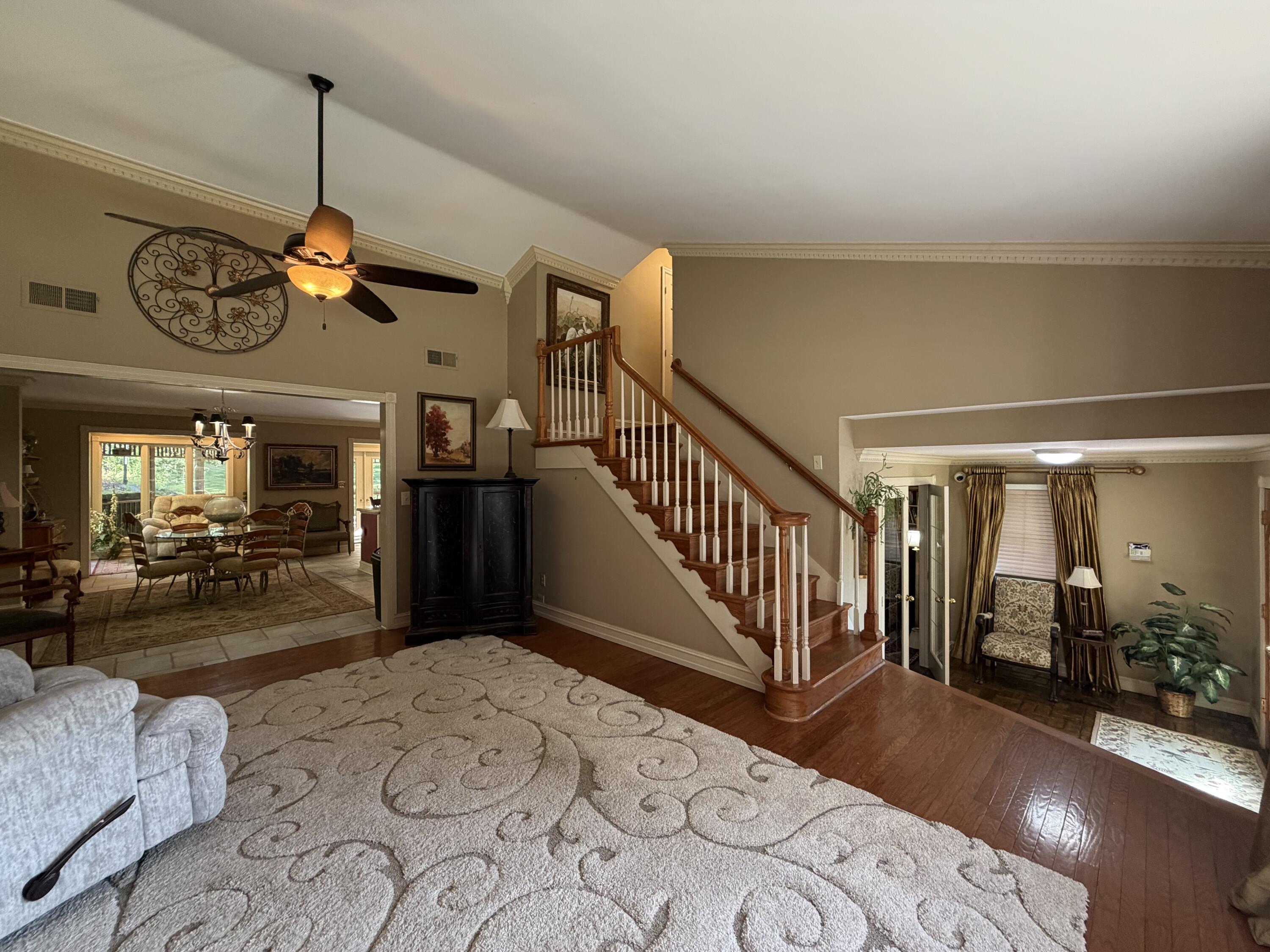 891 Woodland Hills Property Photo 7