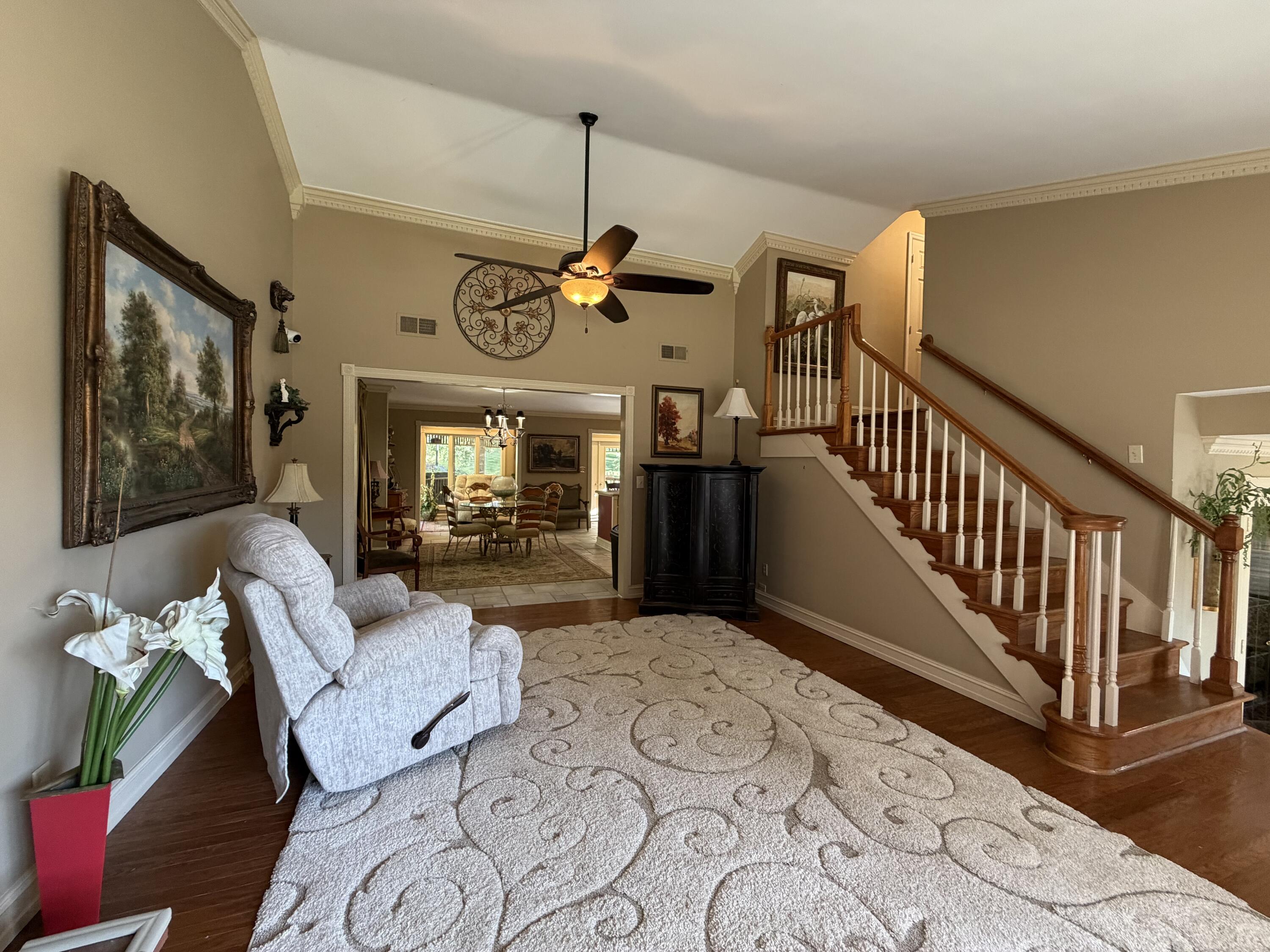 891 Woodland Hills Property Photo 8