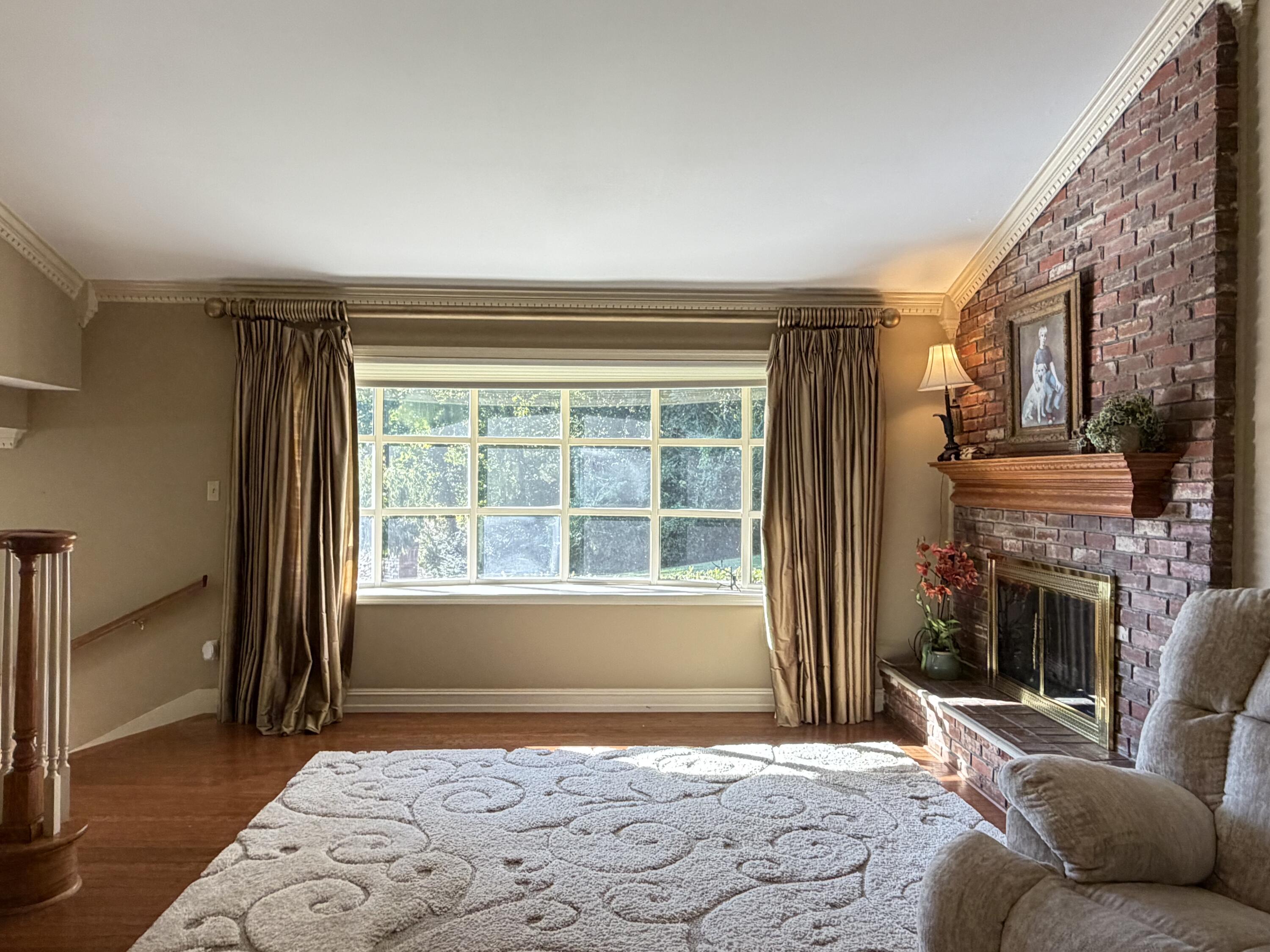 891 Woodland Hills Property Photo 11