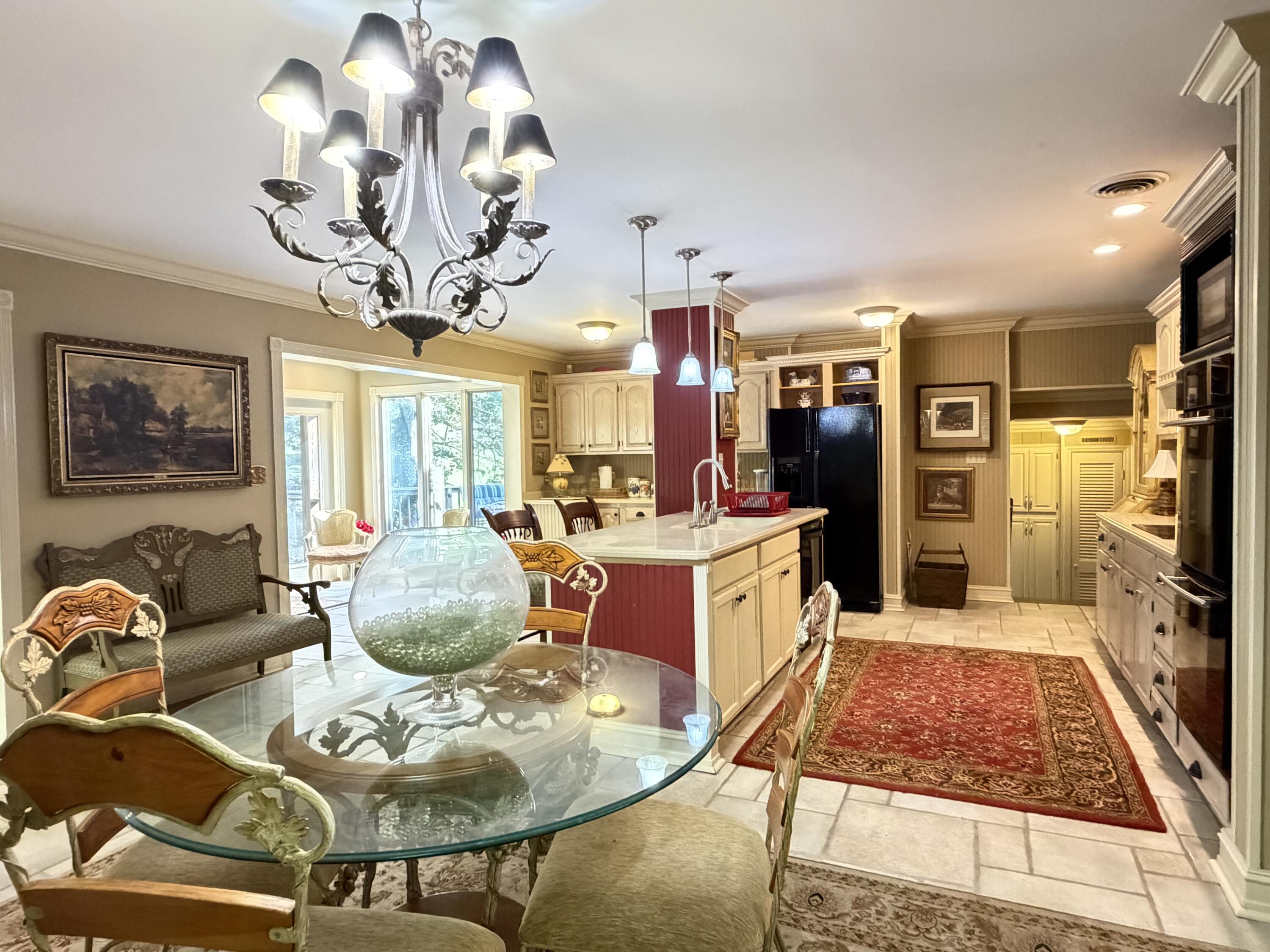 891 Woodland Hills Property Photo 16