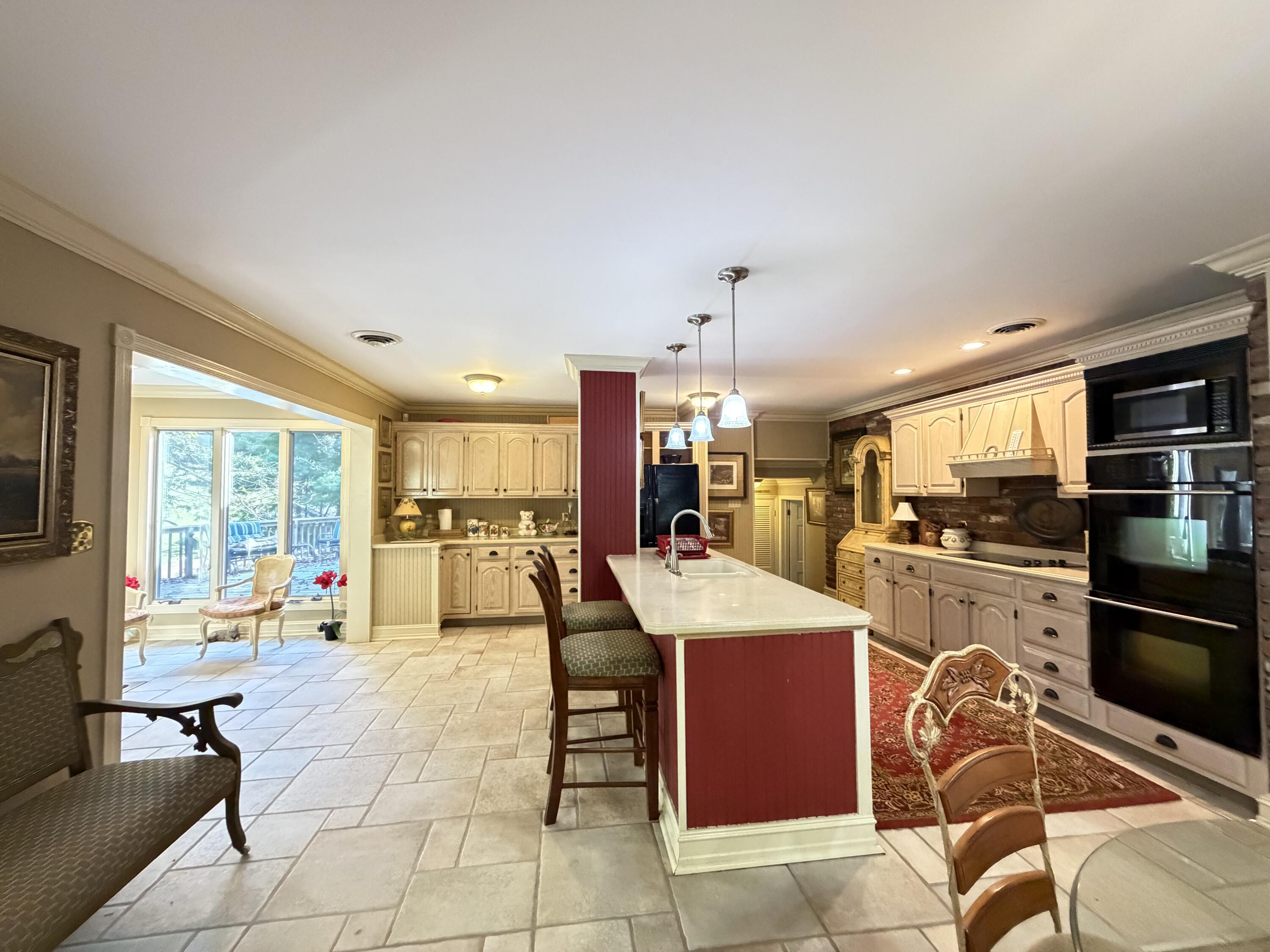 891 Woodland Hills Property Photo 21