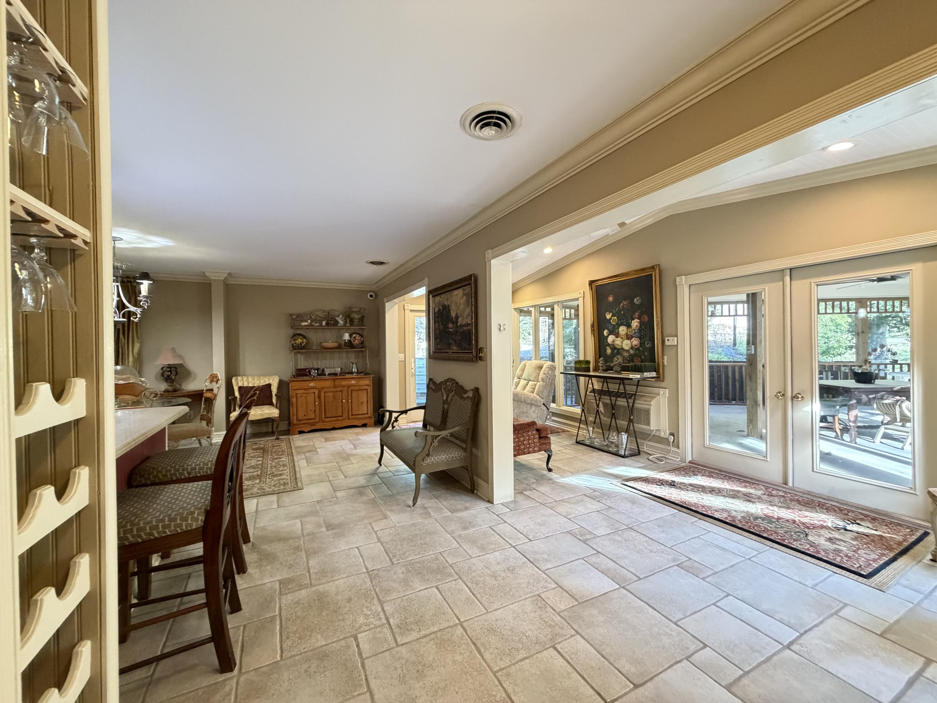 891 Woodland Hills Property Photo 29