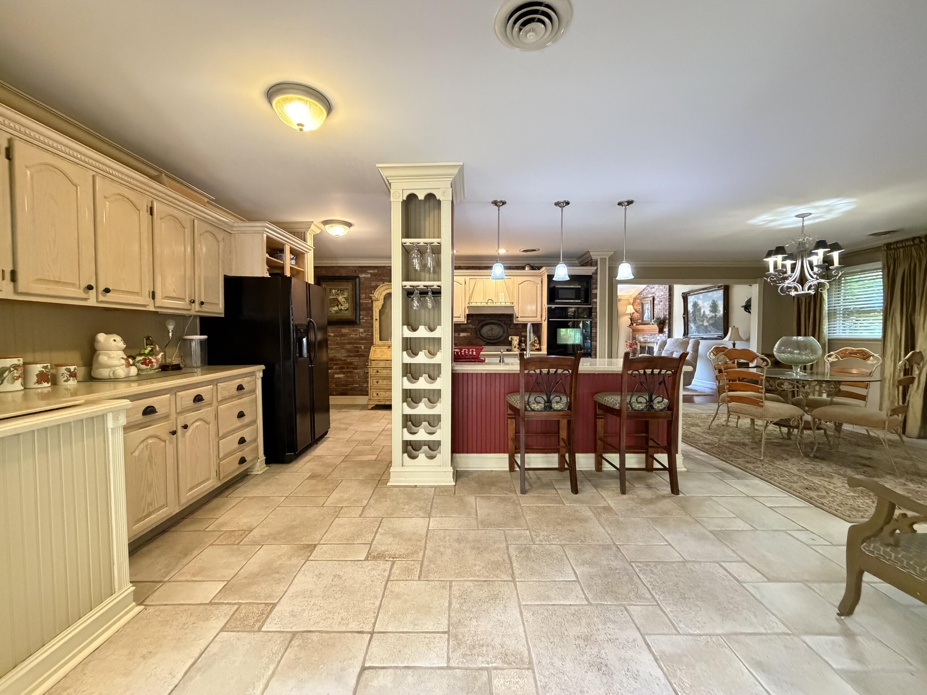 891 Woodland Hills Property Photo 30