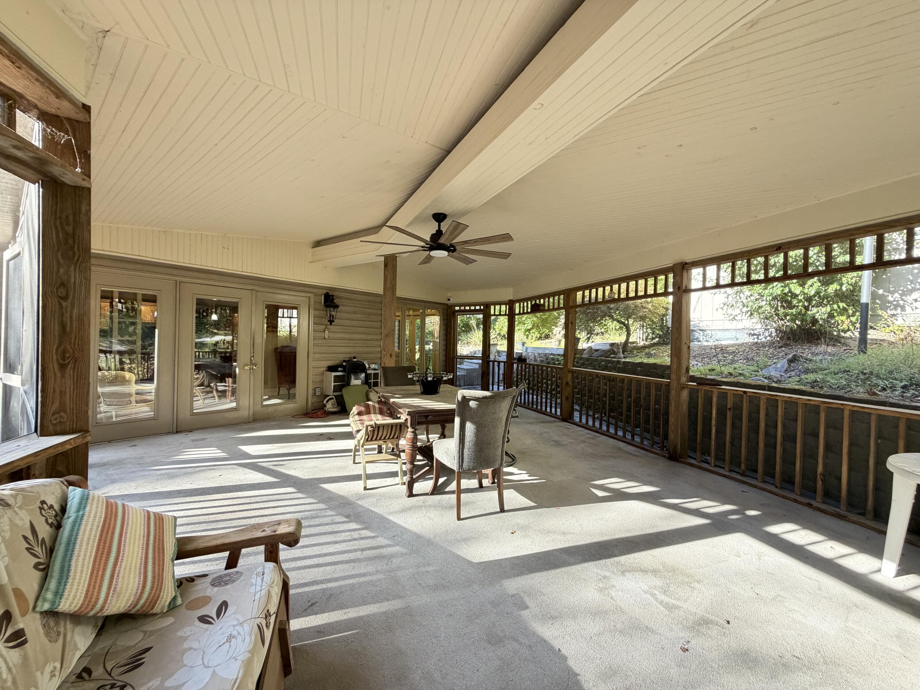 891 Woodland Hills Property Photo 34