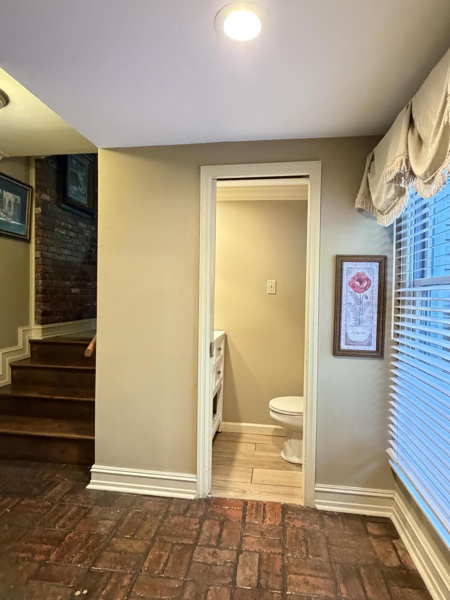 891 Woodland Hills Property Photo 40