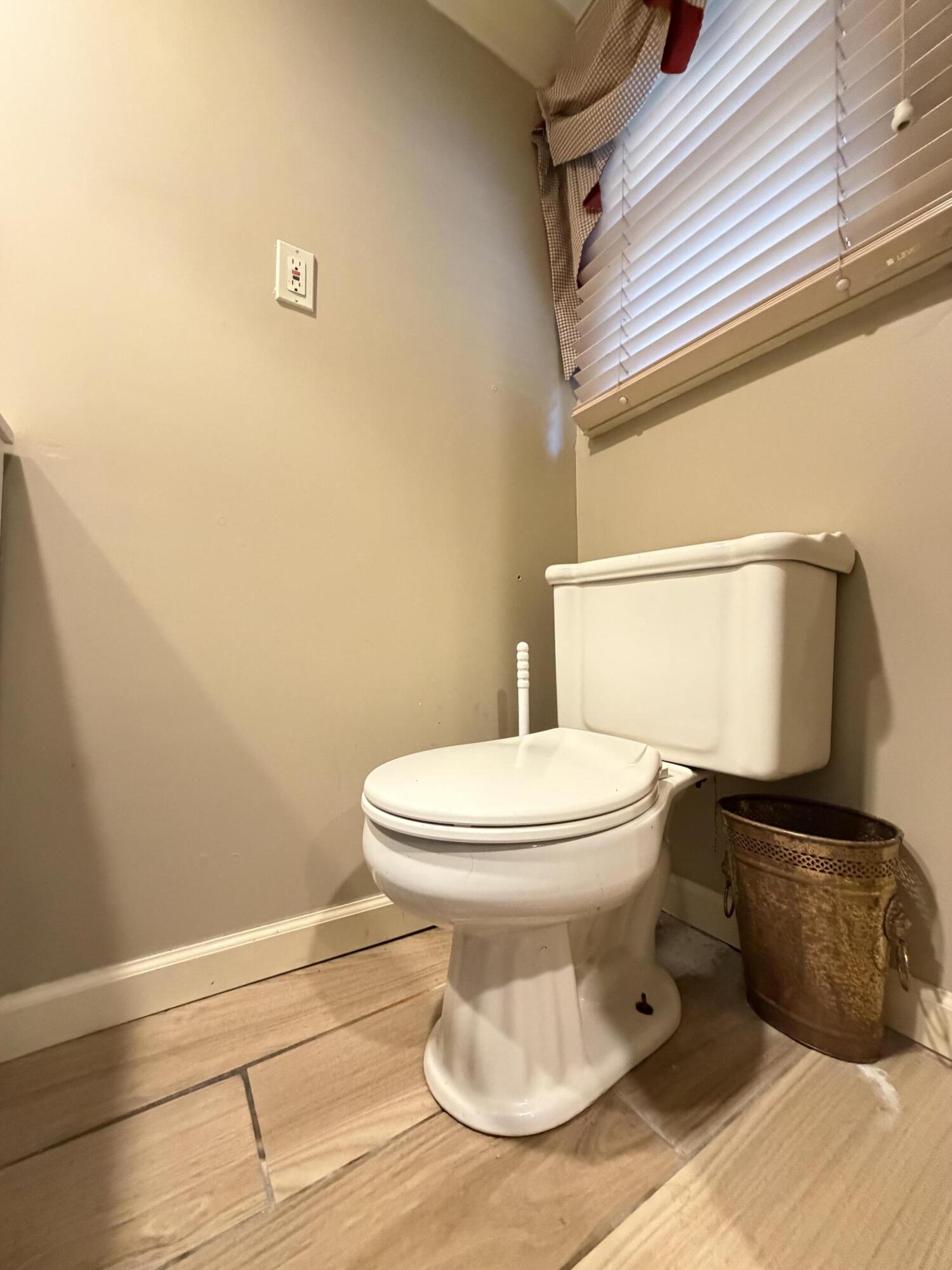 891 Woodland Hills Property Photo 42