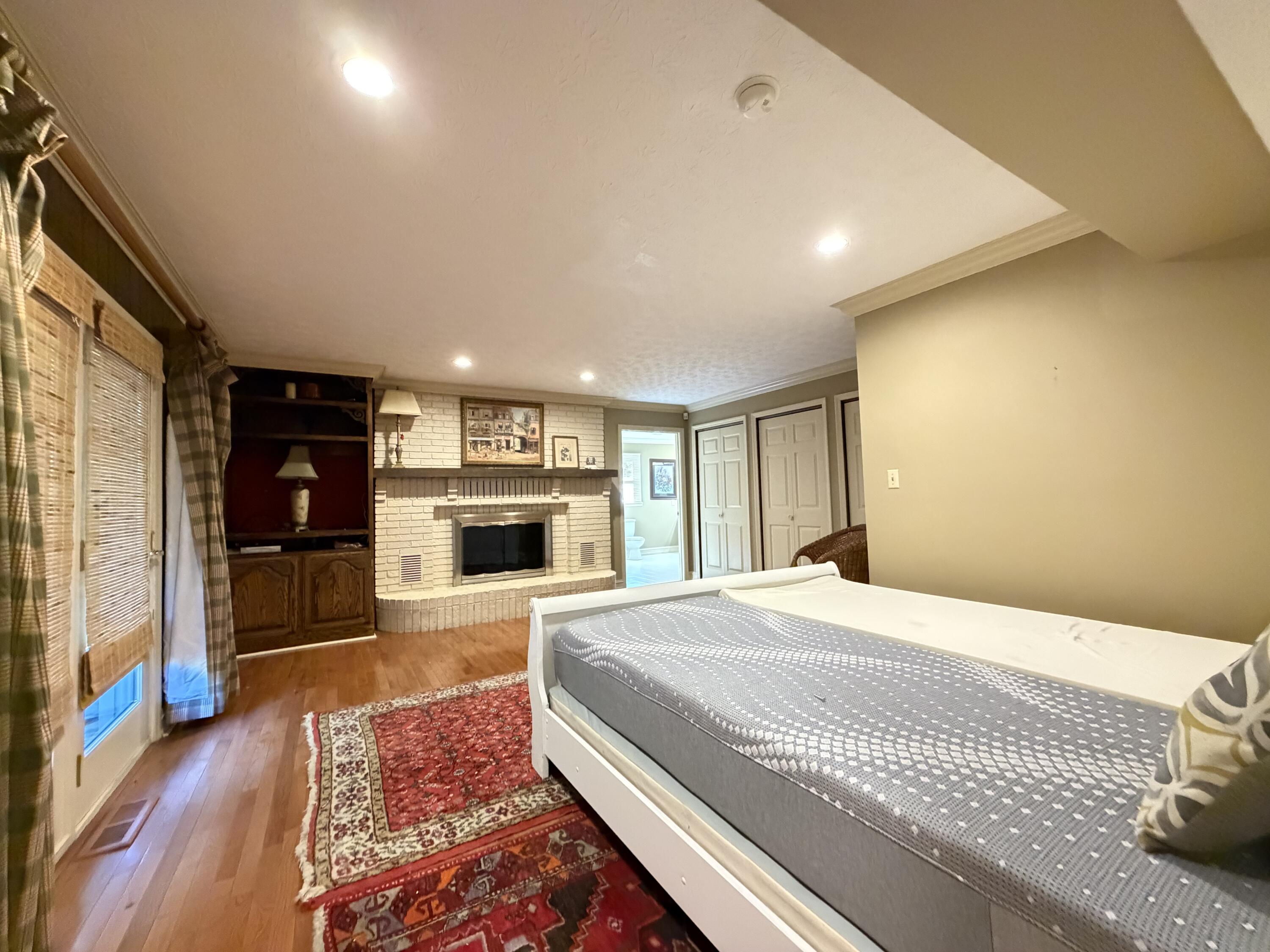 891 Woodland Hills Property Photo 49