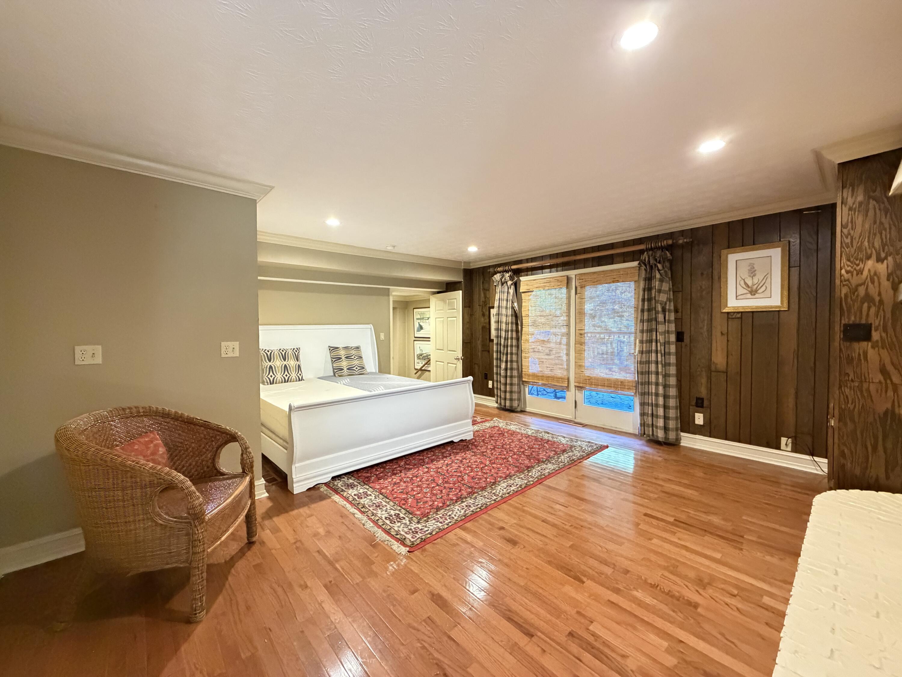 891 Woodland Hills Property Photo 53