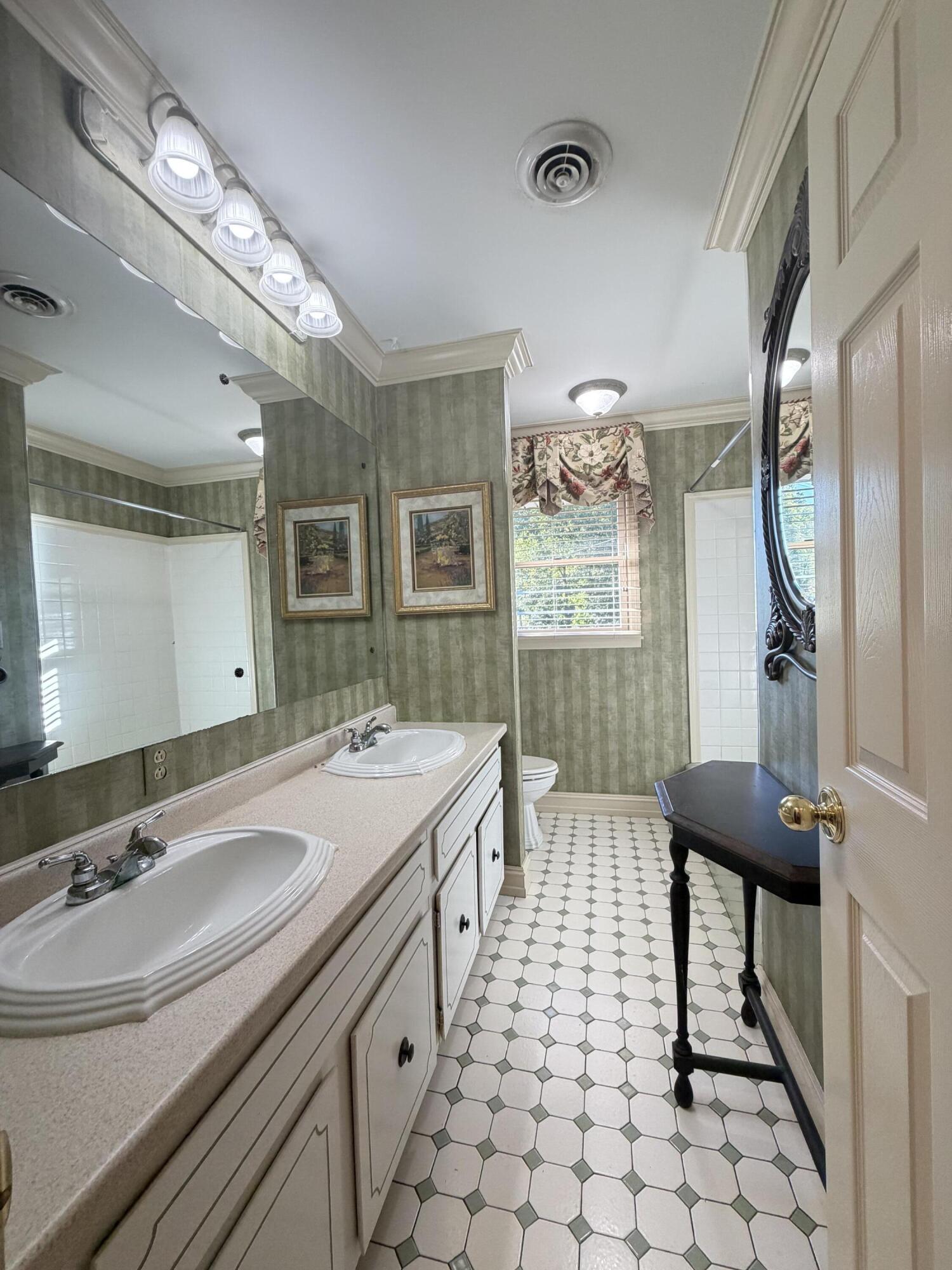 891 Woodland Hills Property Photo 89