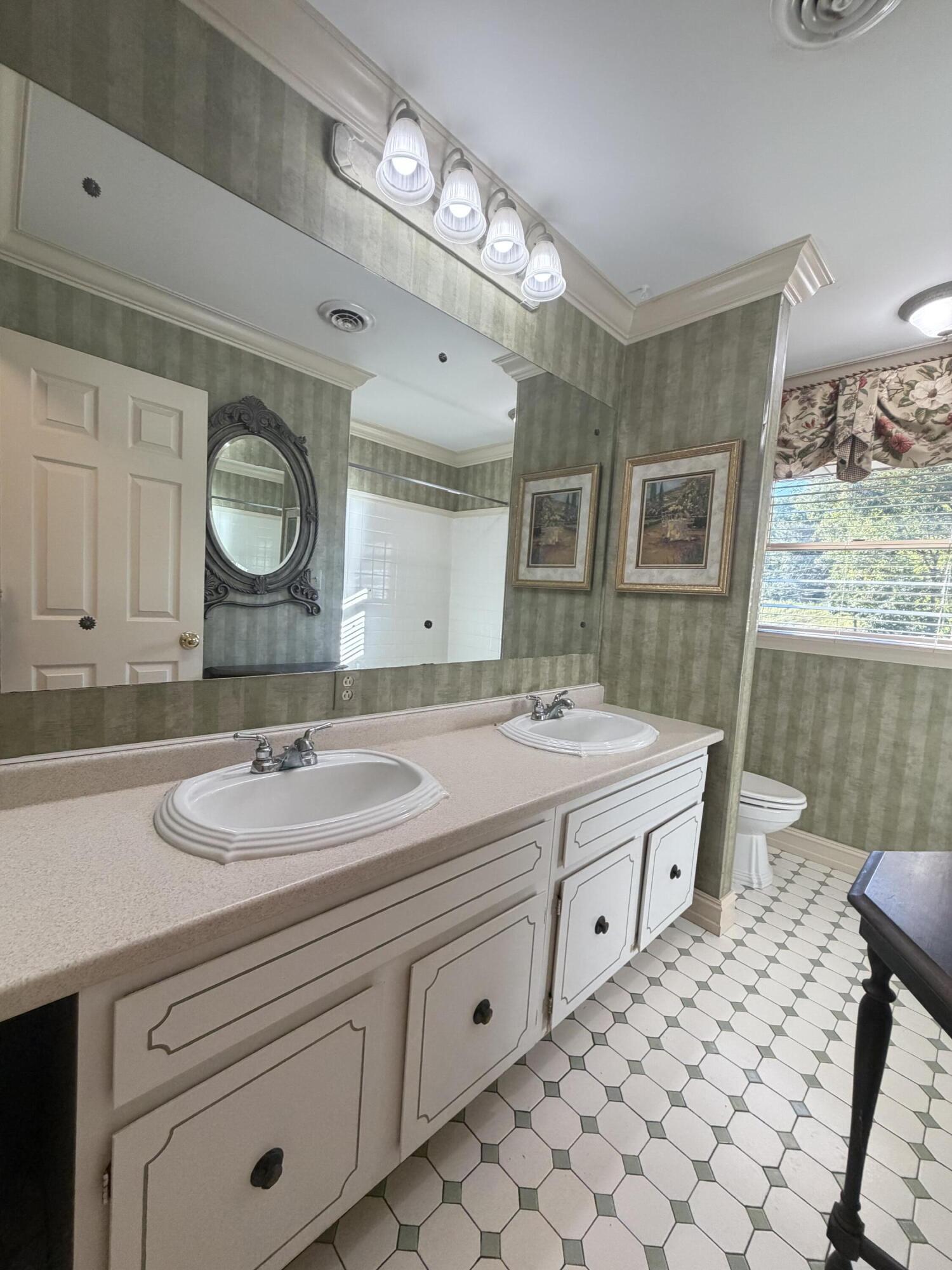 891 Woodland Hills Property Photo 90