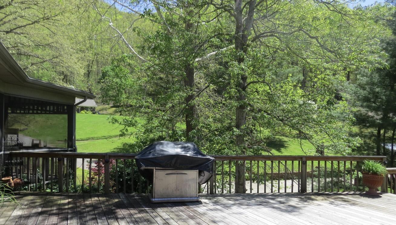 891 Woodland Hills Property Photo 106