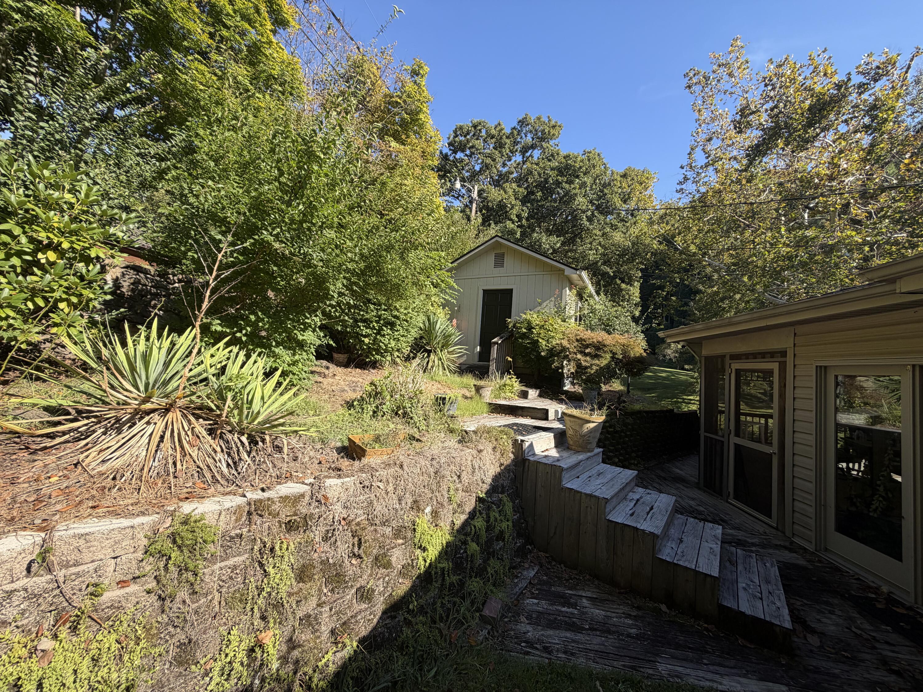 891 Woodland Hills Property Photo 139
