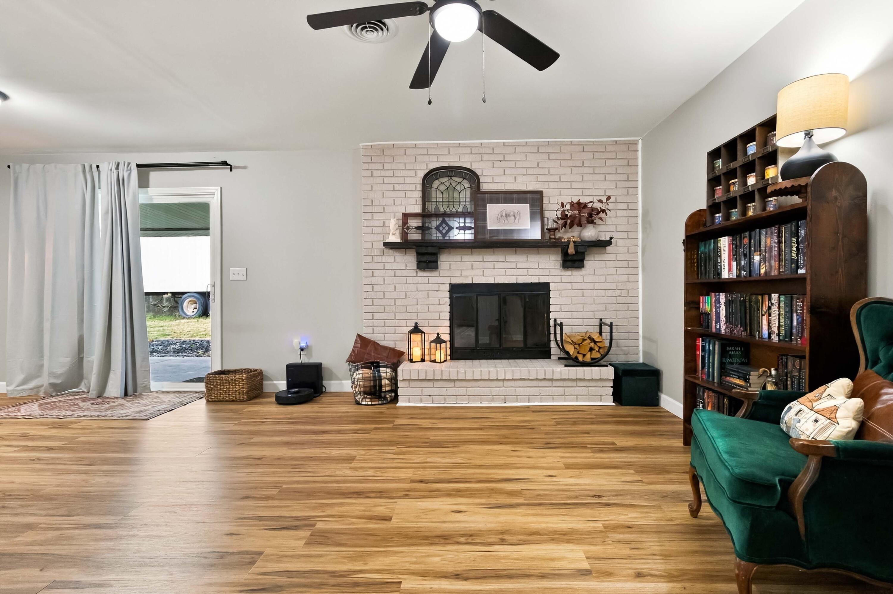 3918 Hickory Hill Drive Property Photo 16