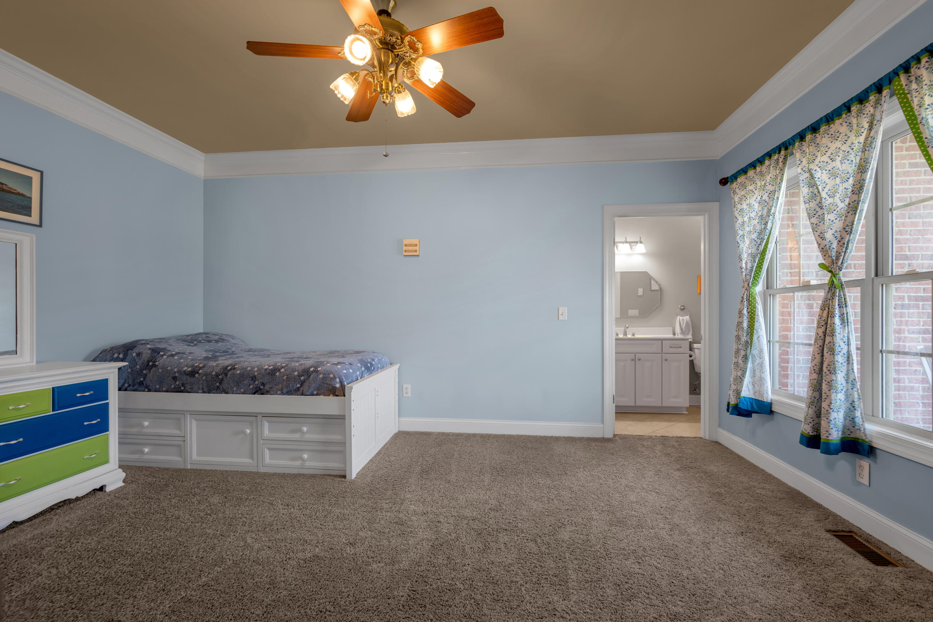 528 Ranier Drive Property Photo 9