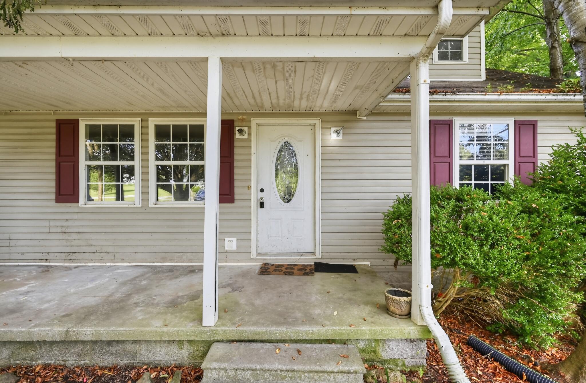111 Oakdale Drive Property Photo 5