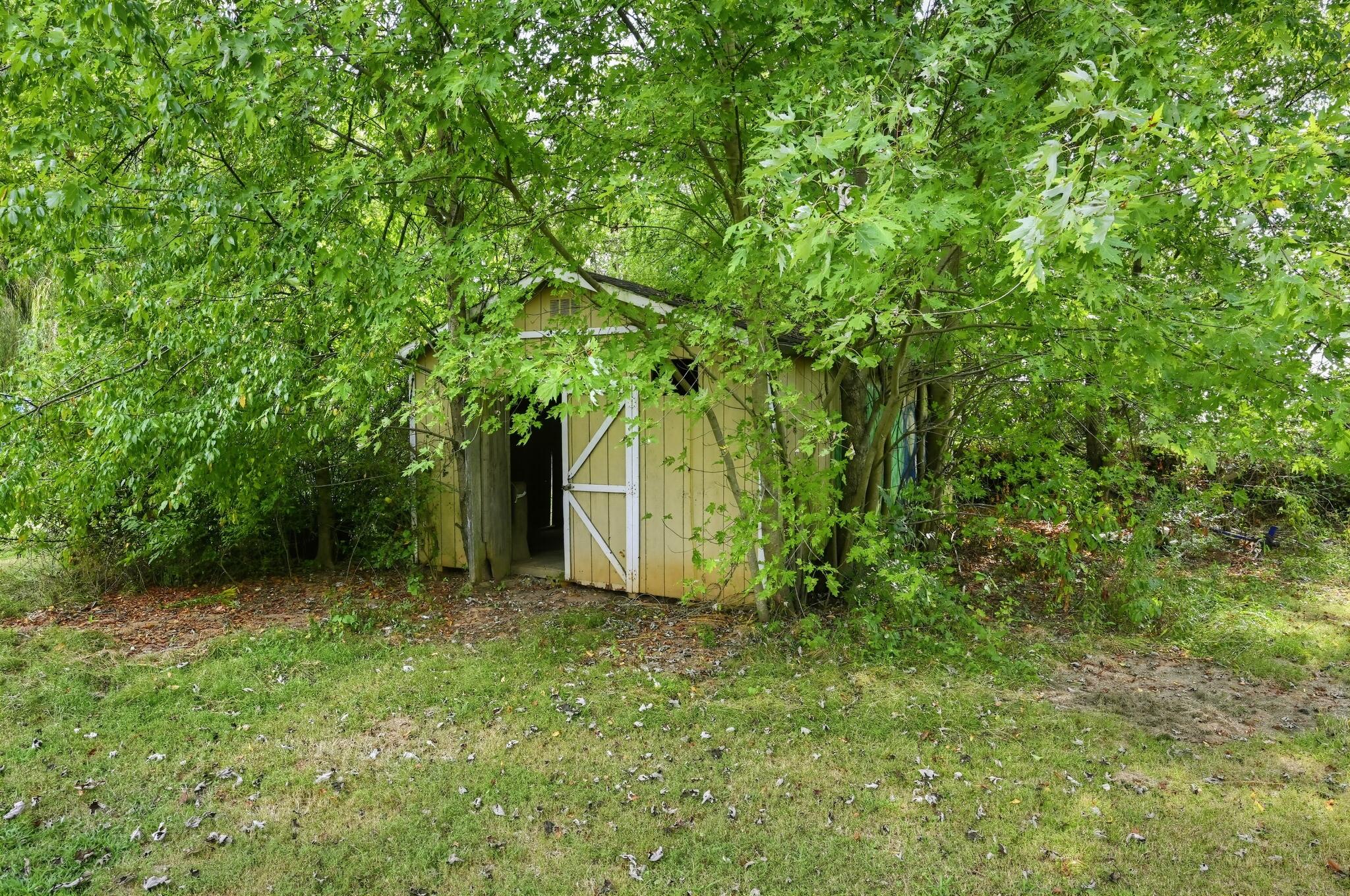 111 Oakdale Drive Property Photo 8