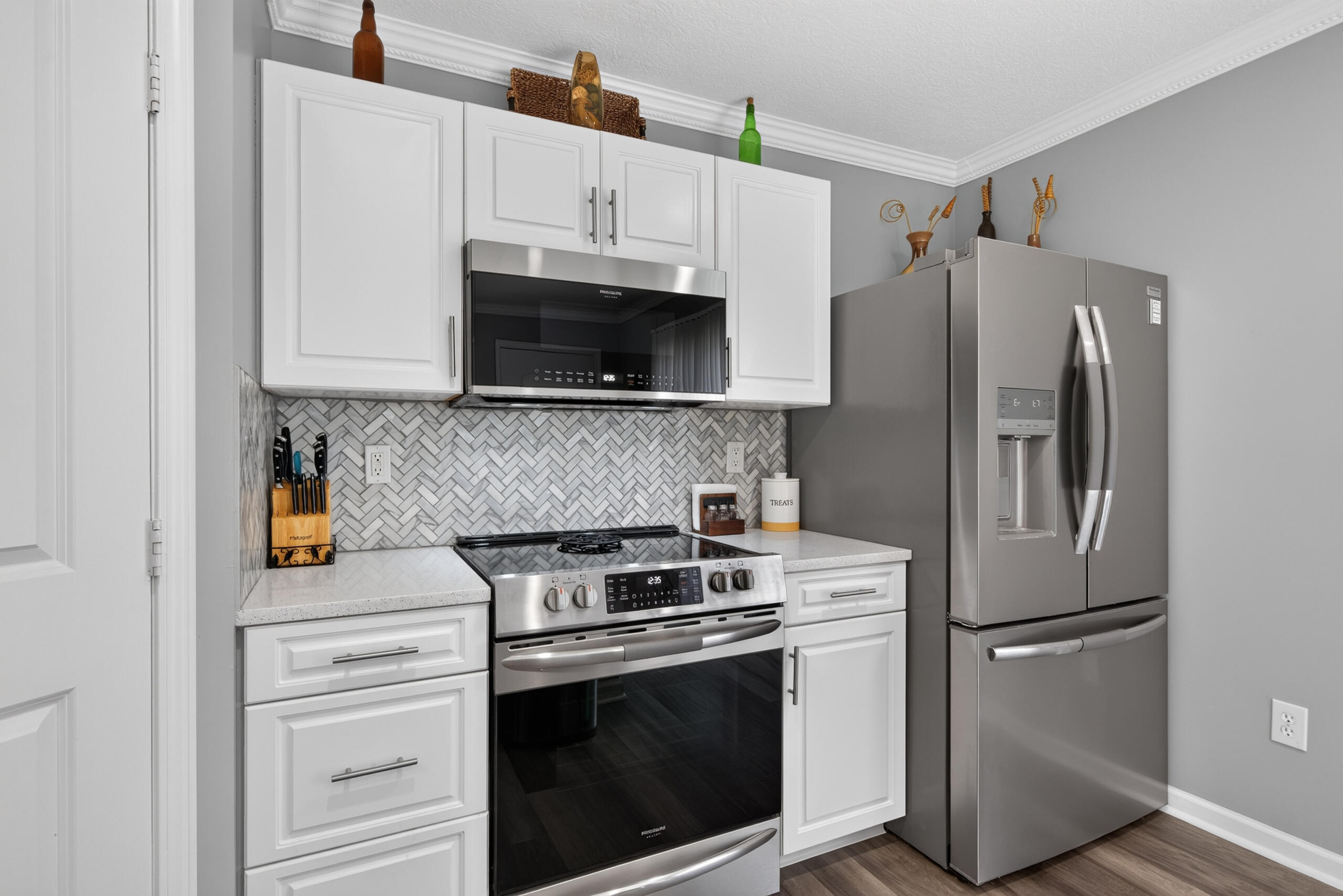 2497 Aristocracy Circle Property Photo 10