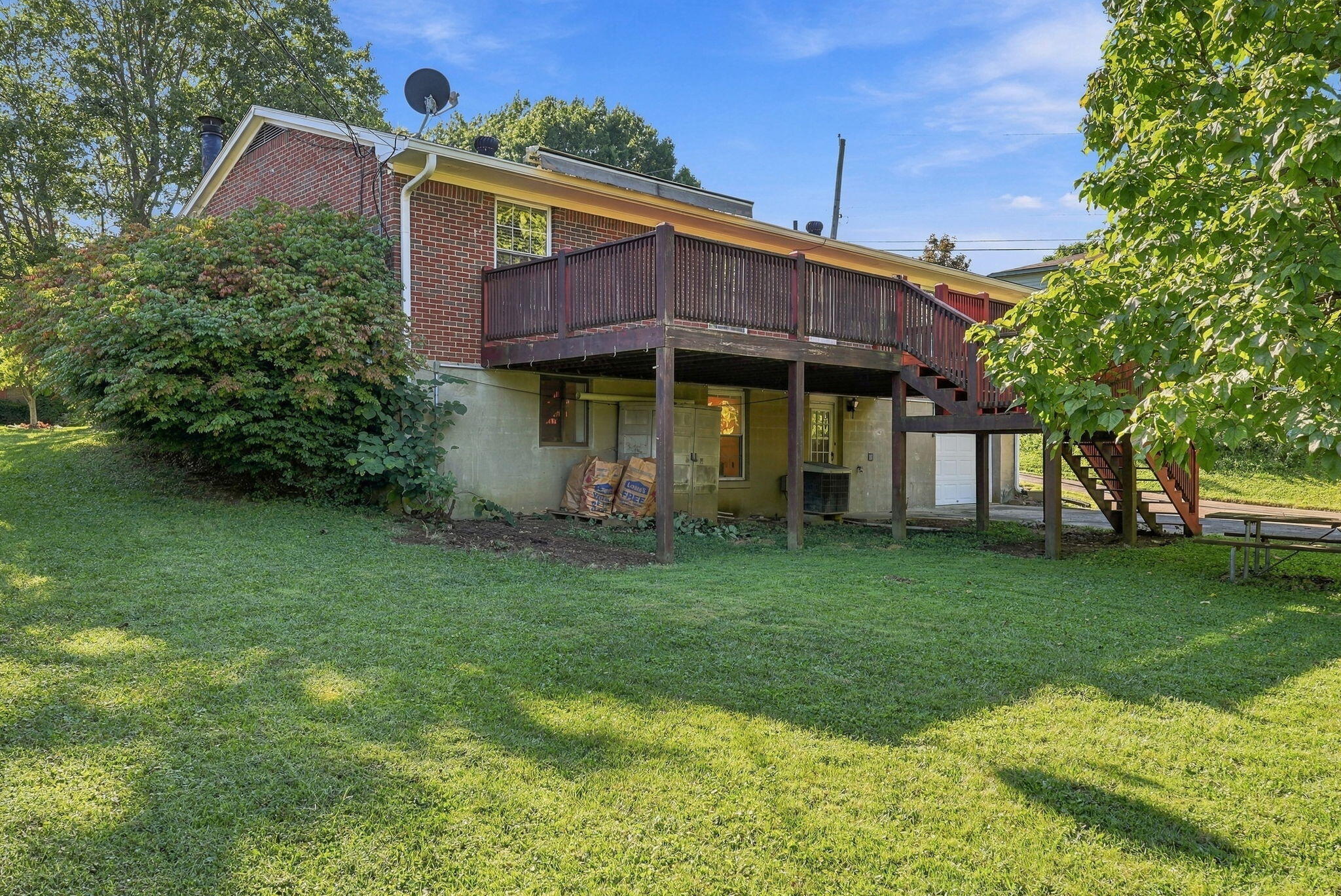3185 Carriage Lane Property Photo 5