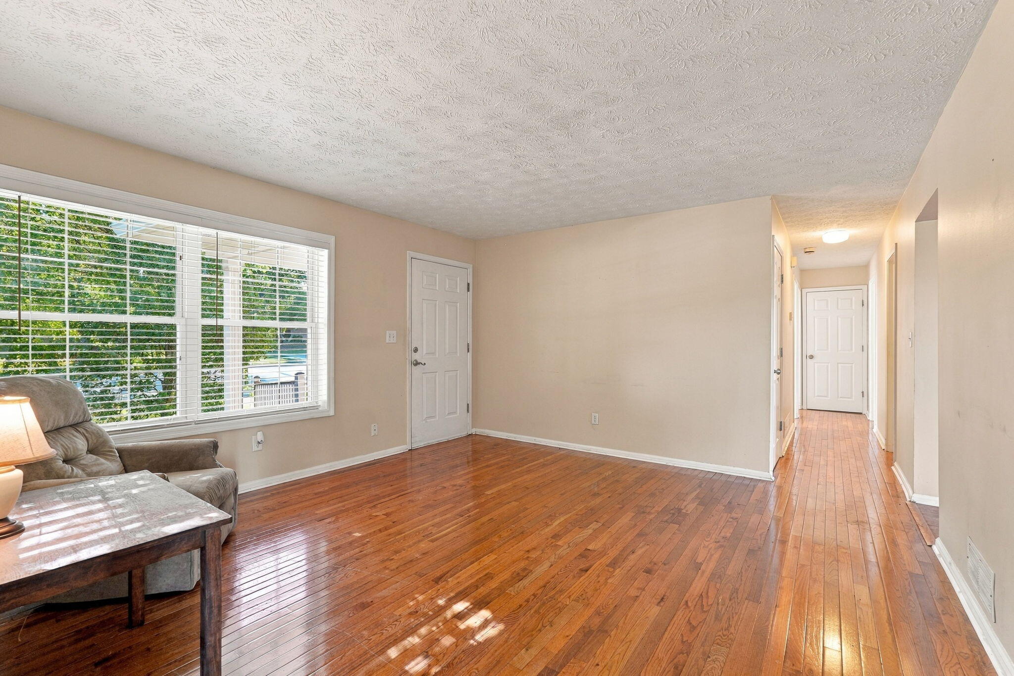 3185 Carriage Lane Property Photo 8