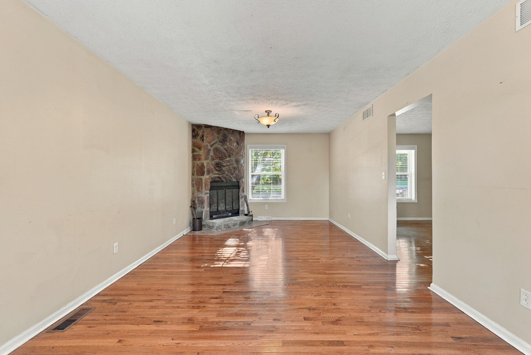 3185 Carriage Lane Property Photo 10