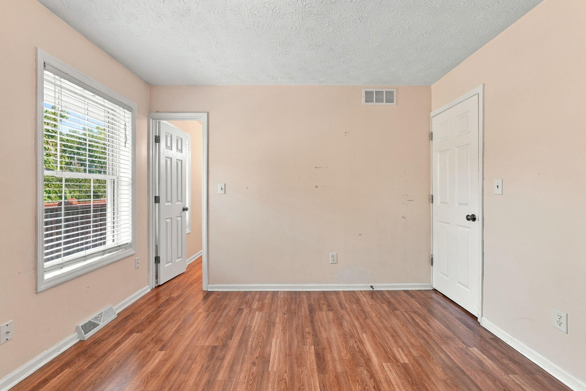 3185 Carriage Lane Property Photo 18