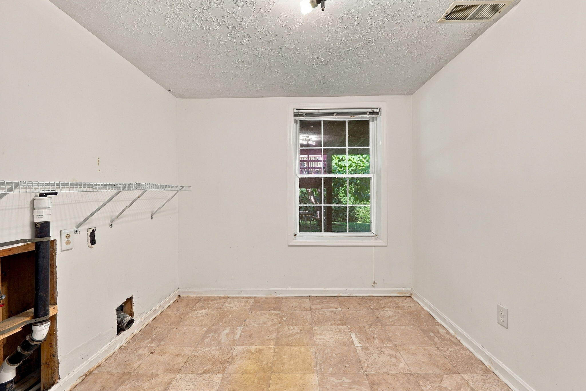 3185 Carriage Lane Property Photo 27