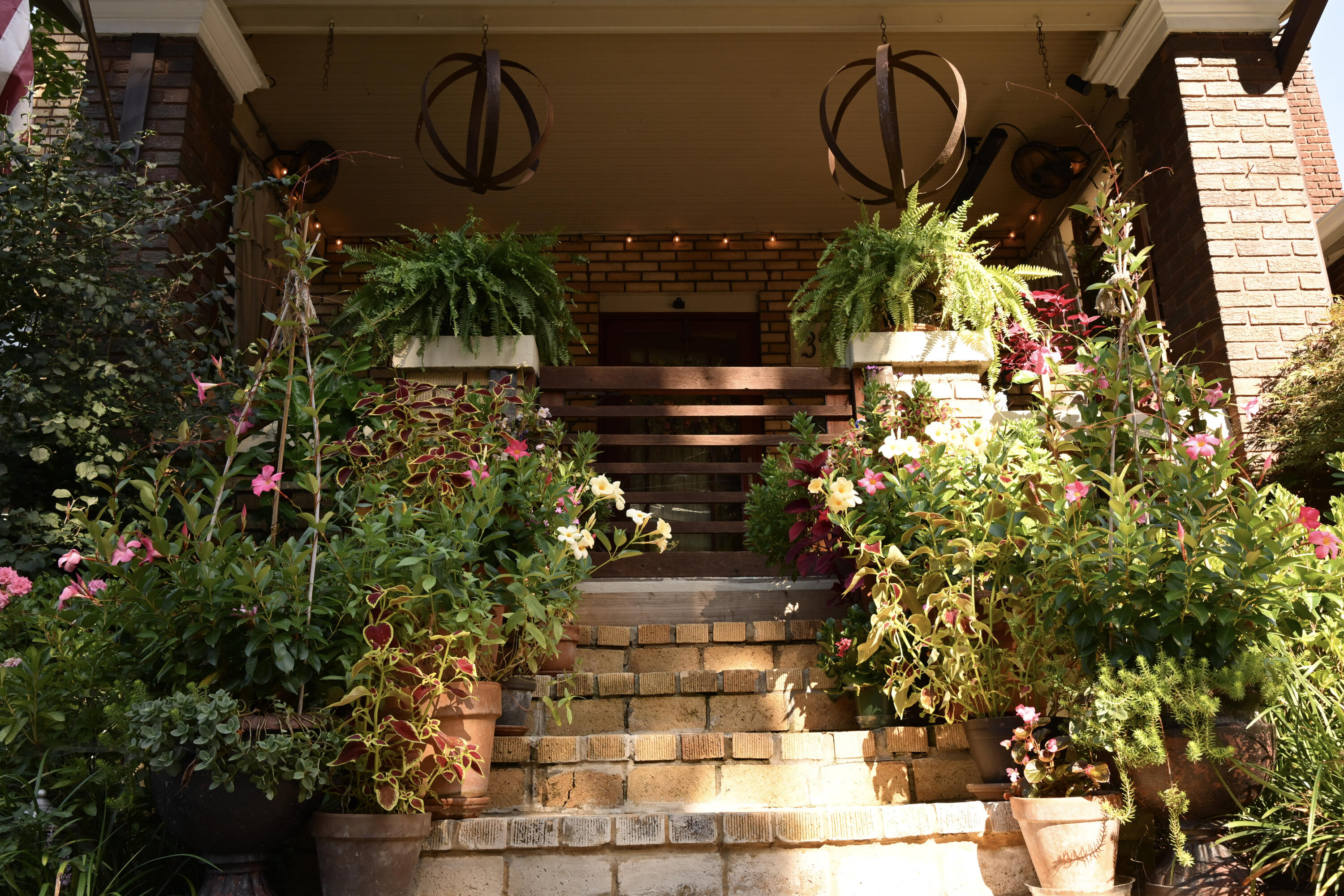 399 Ewing Street Property Photo 4