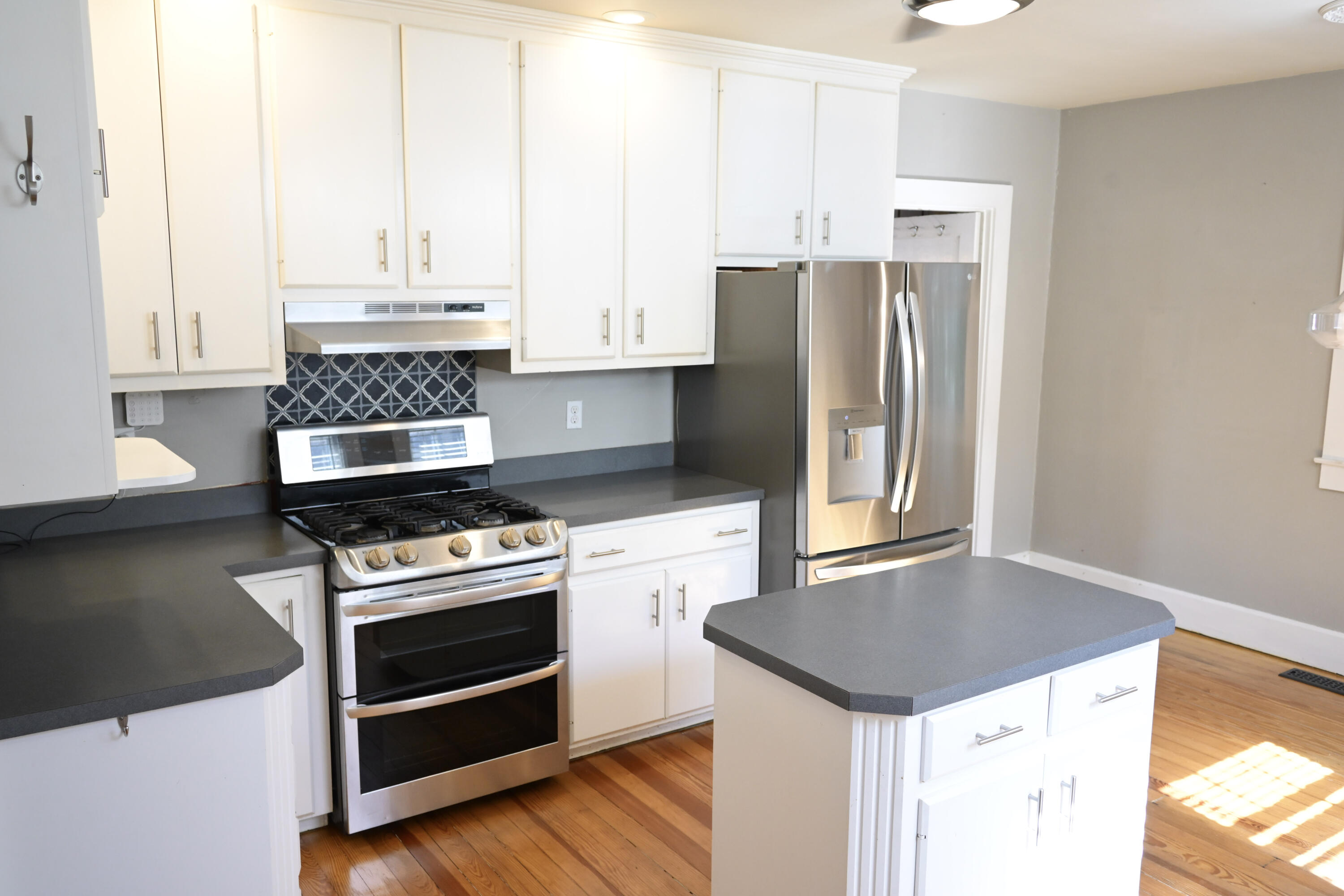 399 Ewing Street Property Photo 18