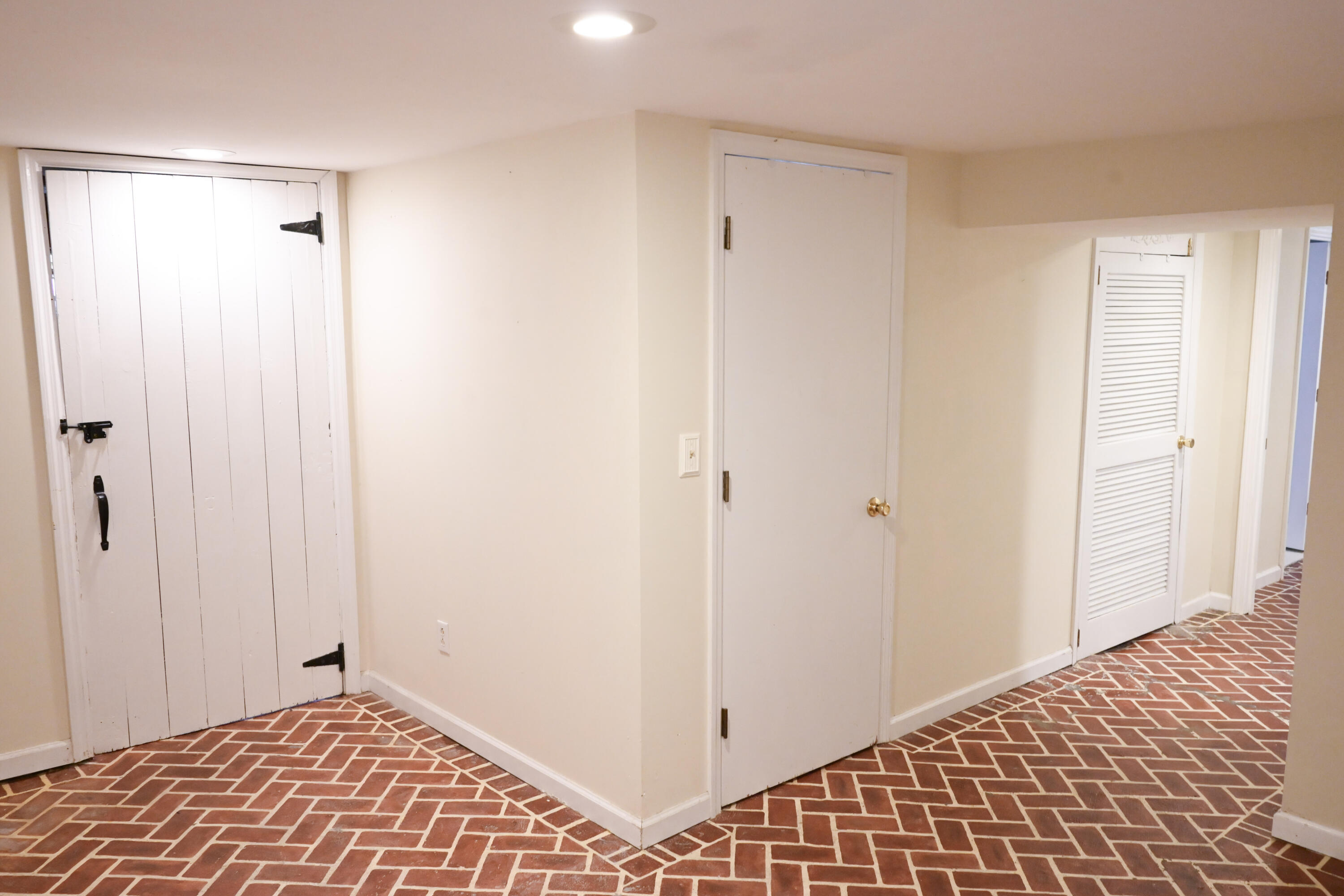 399 Ewing Street Property Photo 37
