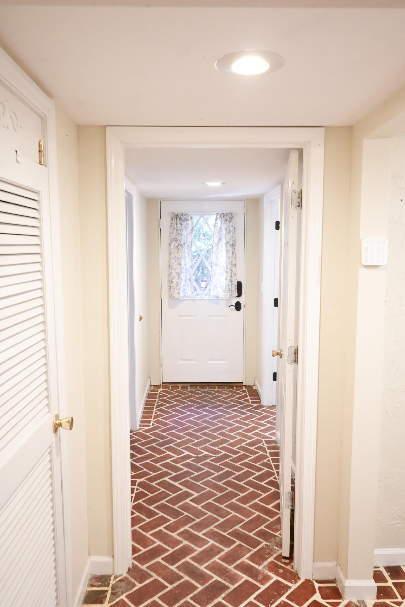 399 Ewing Street Property Photo 38