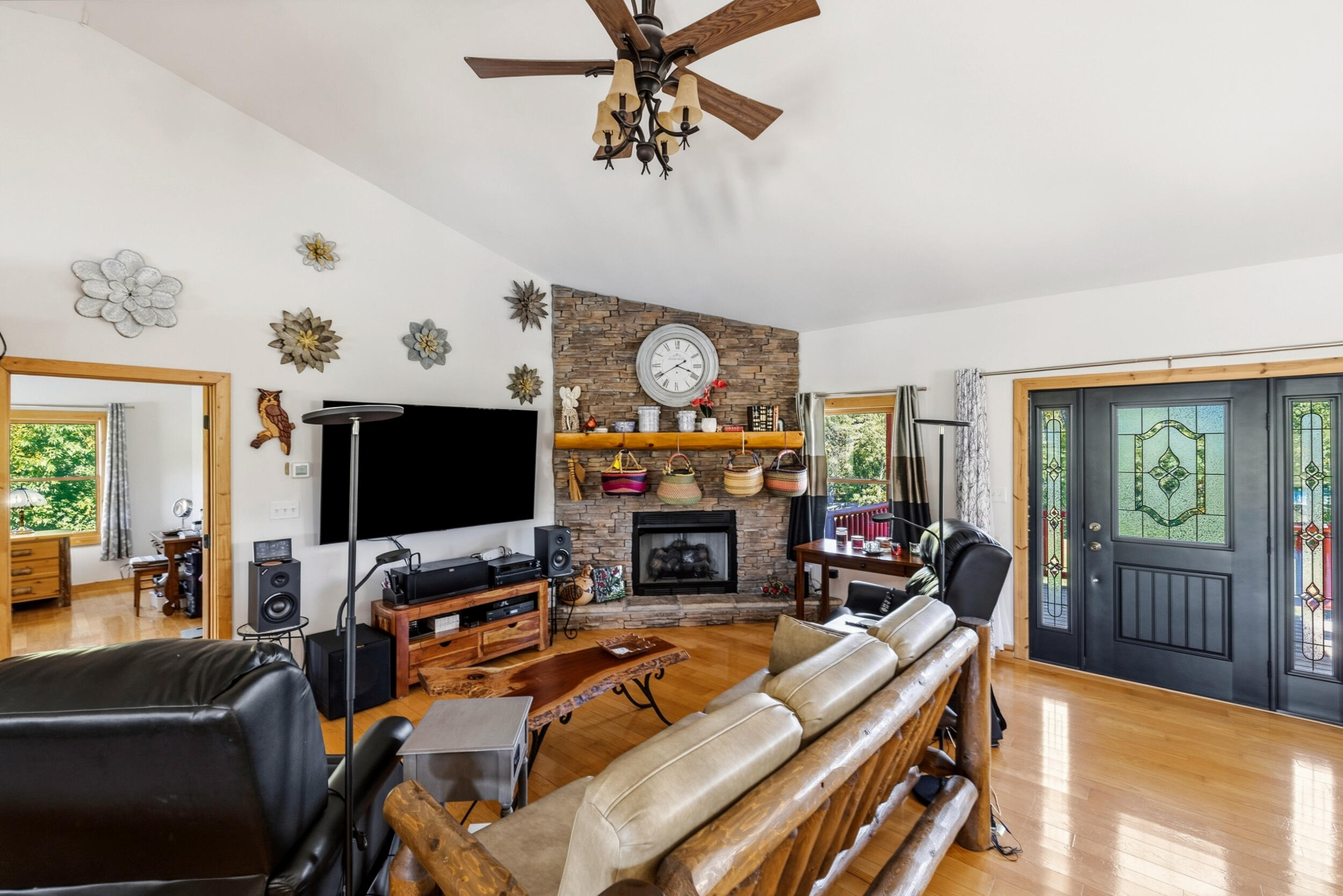 164 Ron Clar Drive Property Photo 6