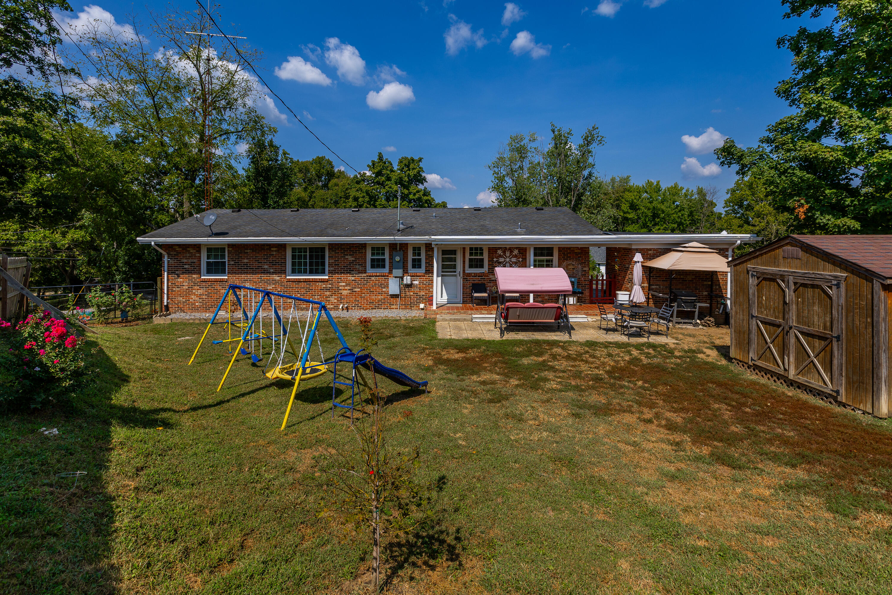 508 S Bragg Street Property Photo 31