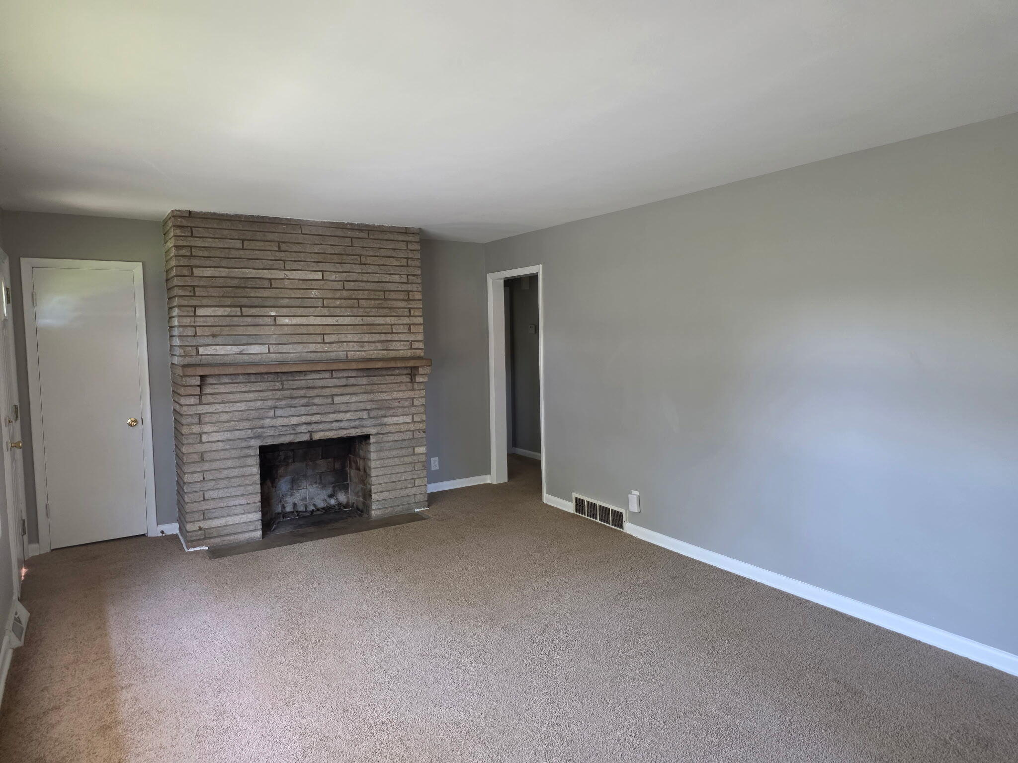 1728 Shenandoah Drive Property Photo 3