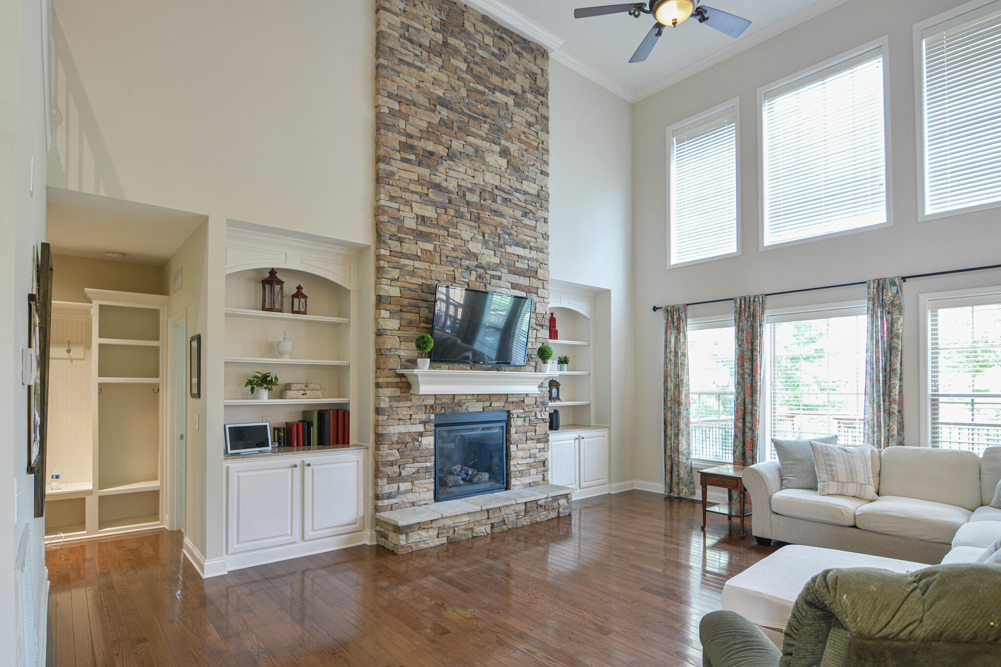 132 Sunningdale Drive Property Photo 6