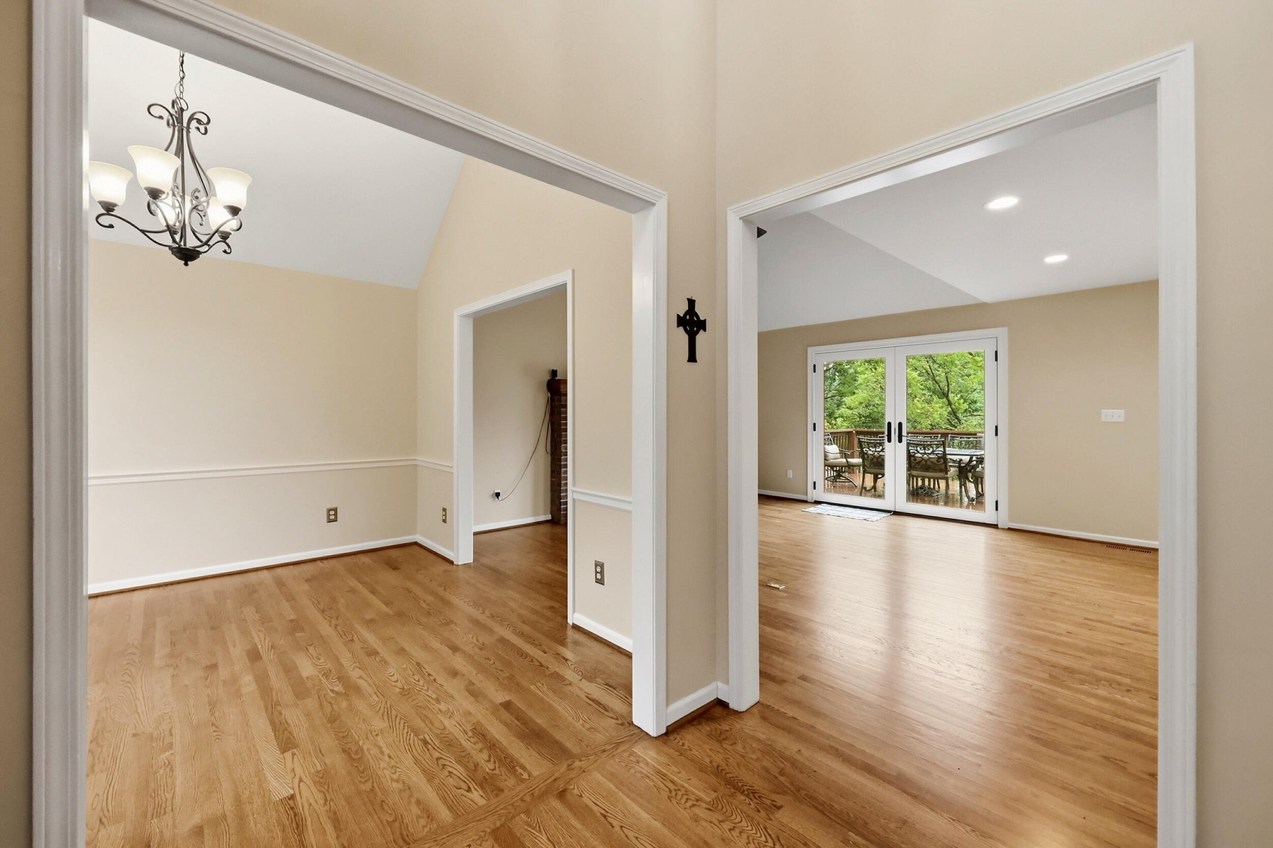 210 Mallard Point Court Property Photo 4