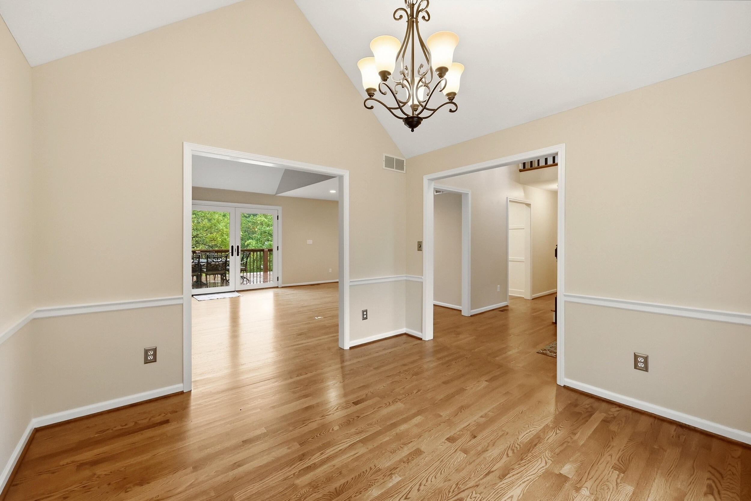 210 Mallard Point Court Property Photo 8