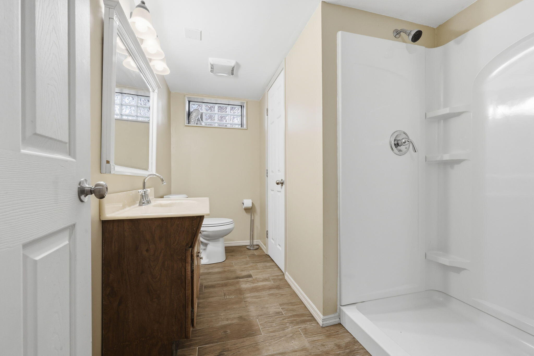 220 Barberry Lane Property Photo 38
