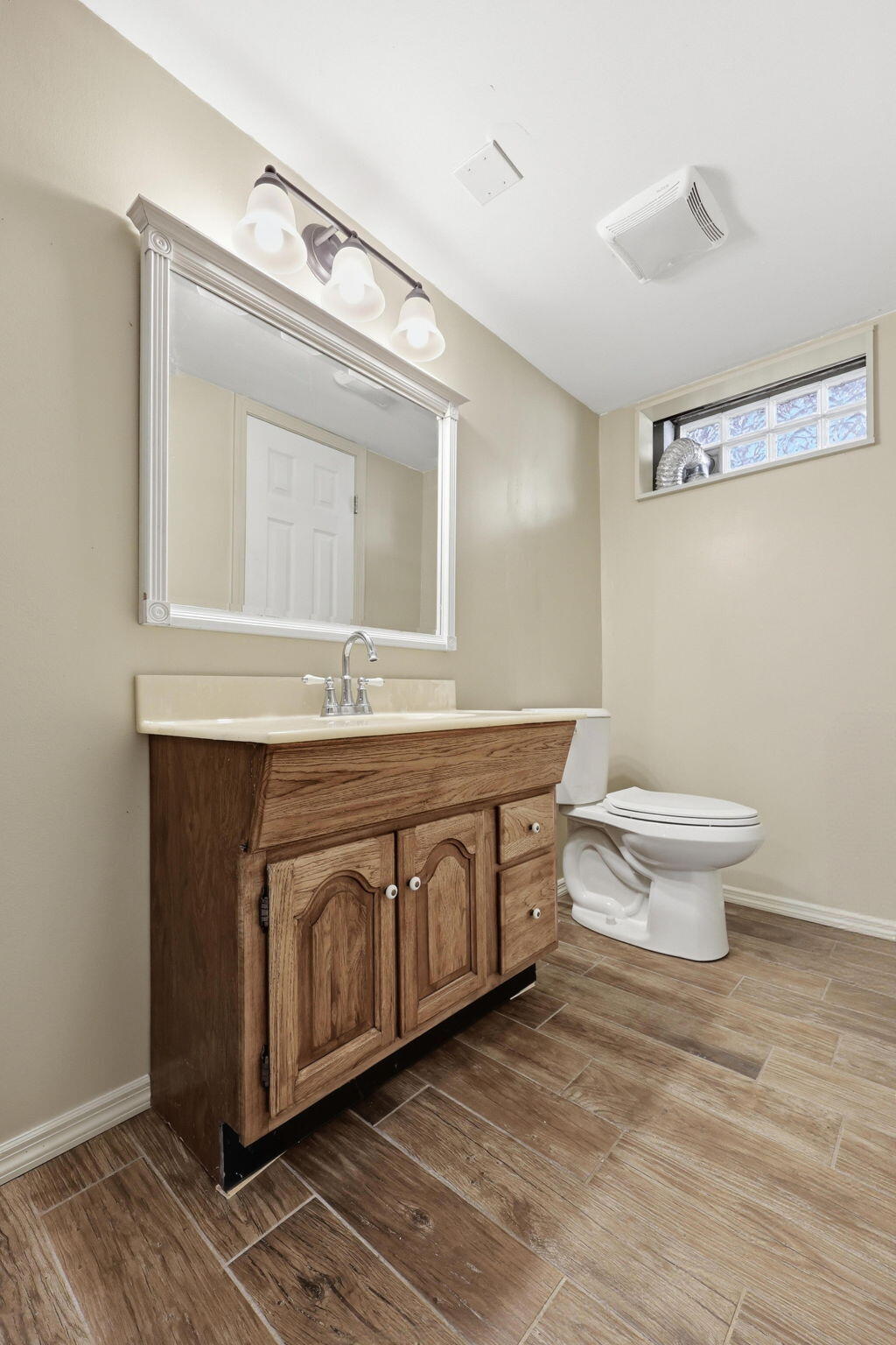 220 Barberry Lane Property Photo 39