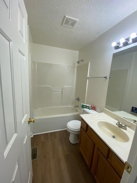 203 201/203 Tanbark Drive Drive Property Photo 9
