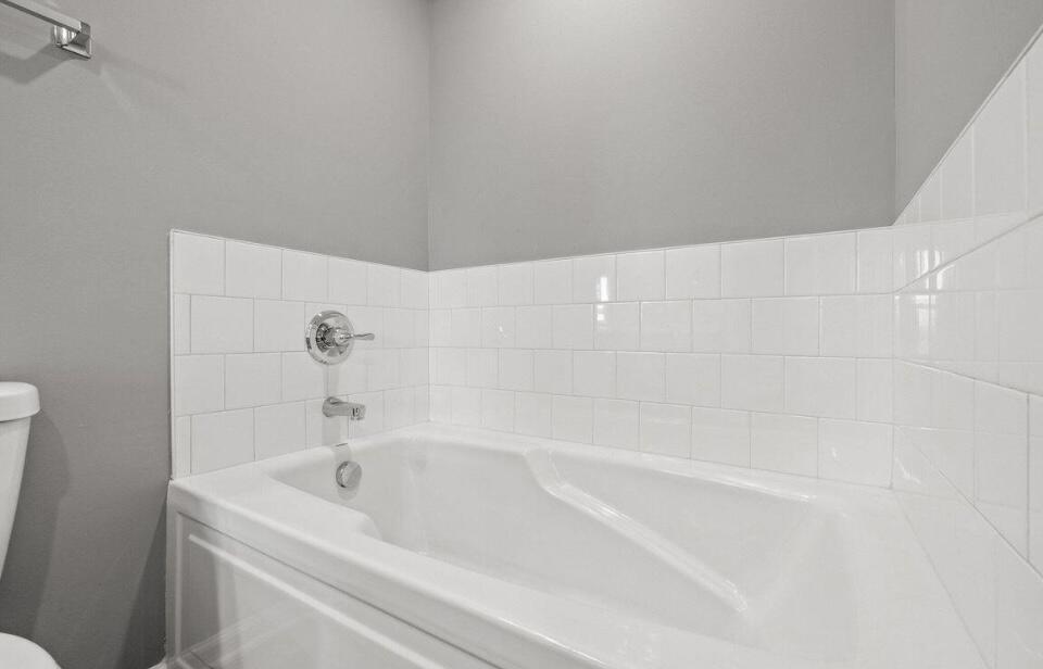 8116 Driftwood Loop Property Photo 16