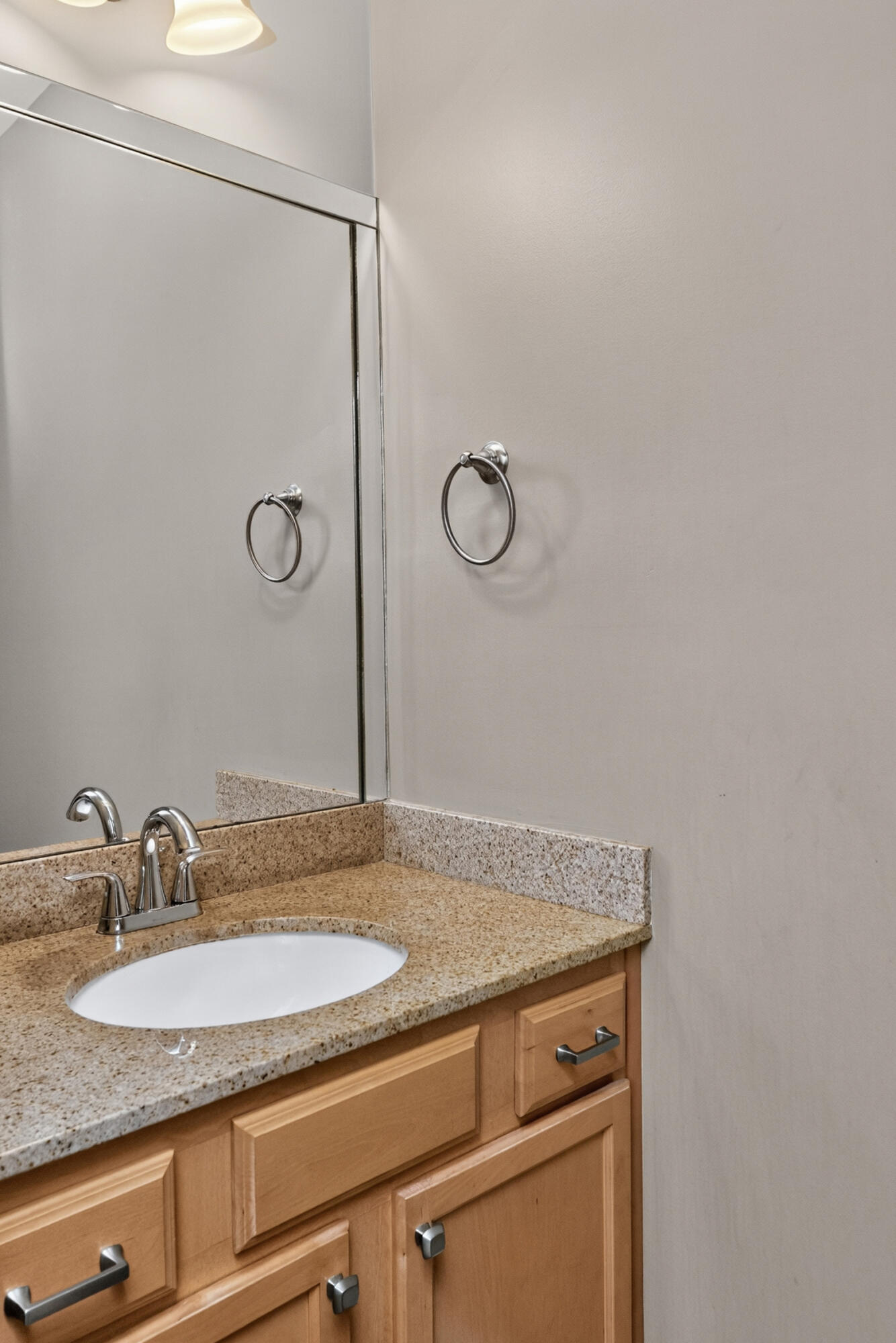 564 Lanarkshire Place Property Photo 20