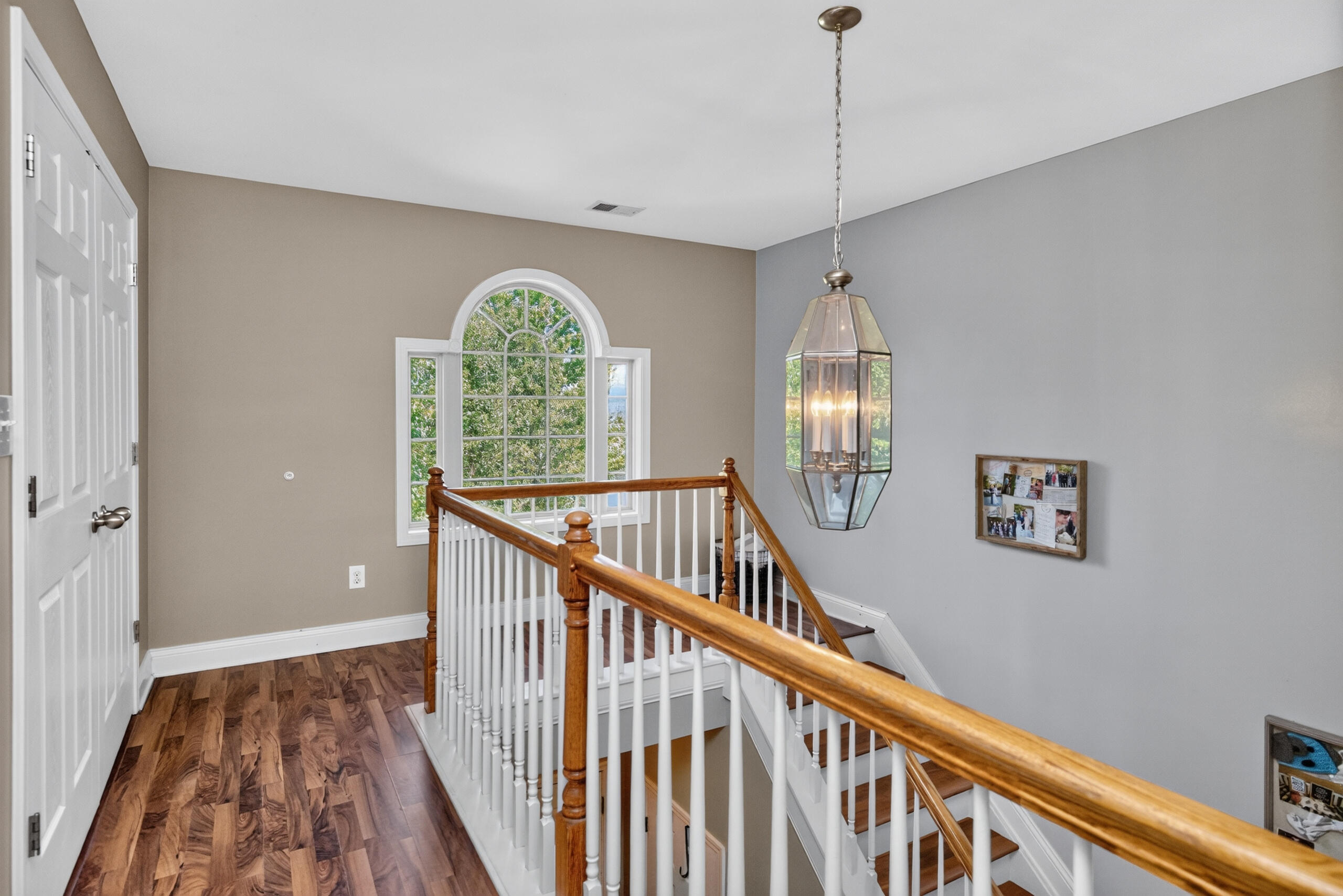 564 Lanarkshire Place Property Photo 22