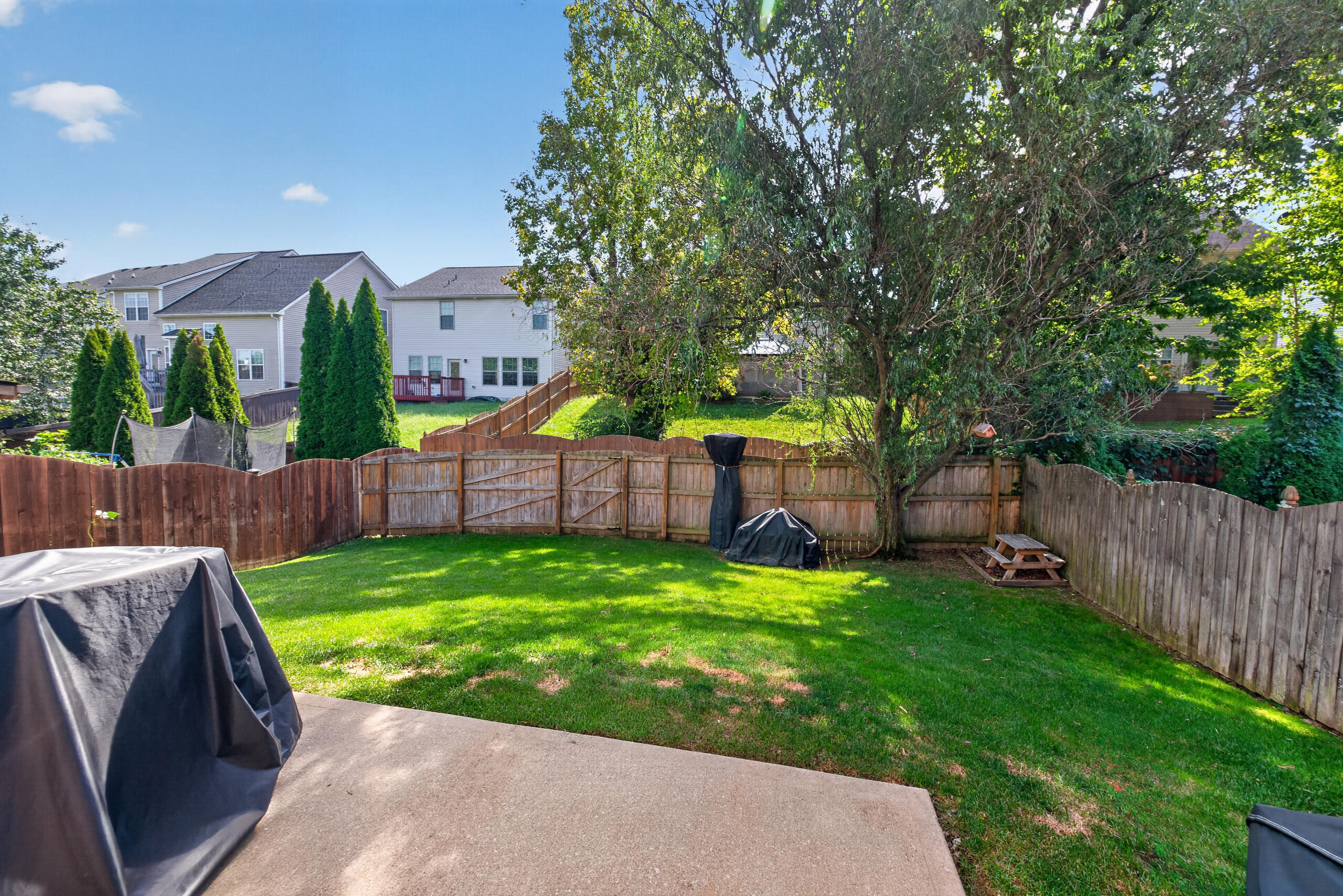 564 Lanarkshire Place Property Photo 31