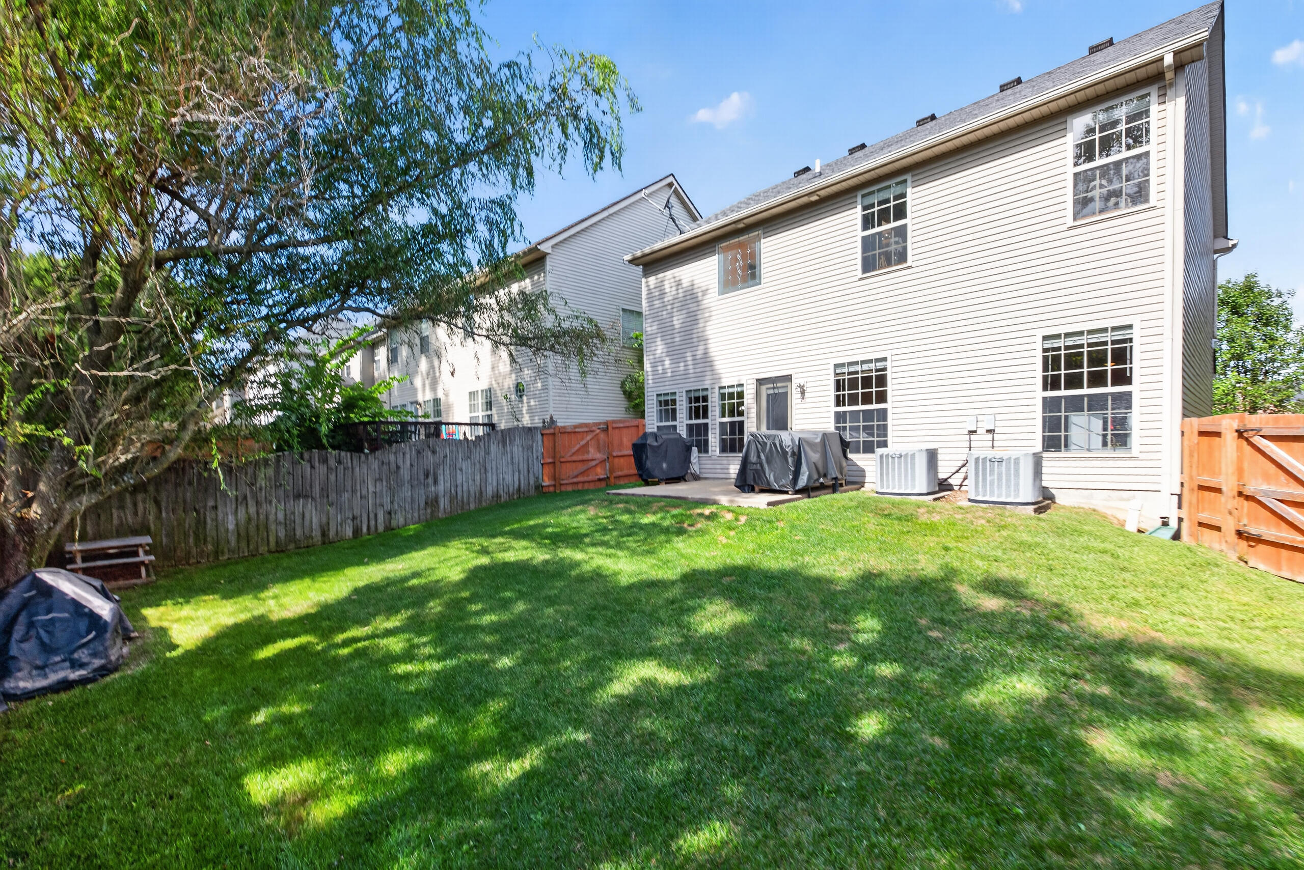 564 Lanarkshire Place Property Photo 32