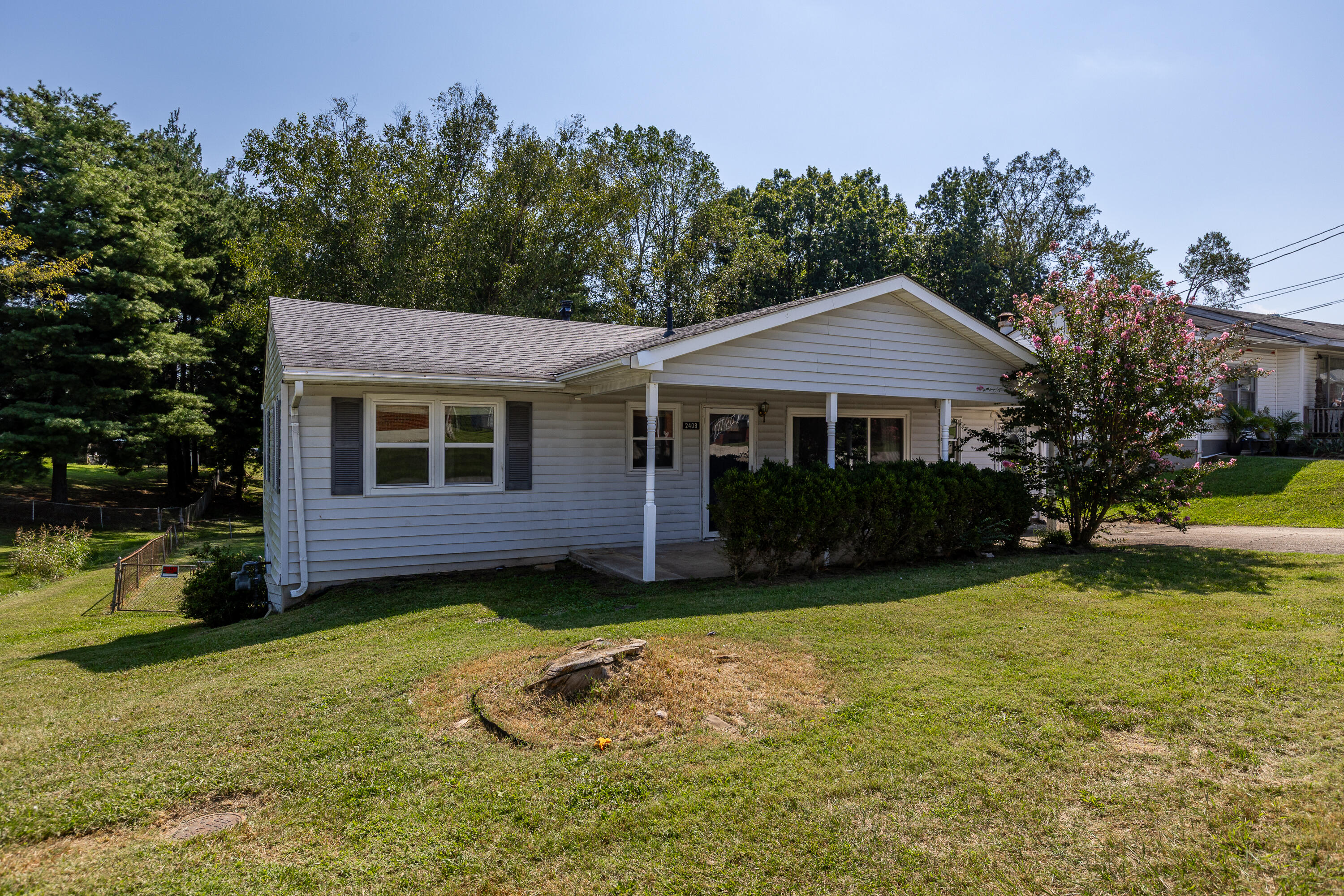 2408 Todd Street Property Photo 2