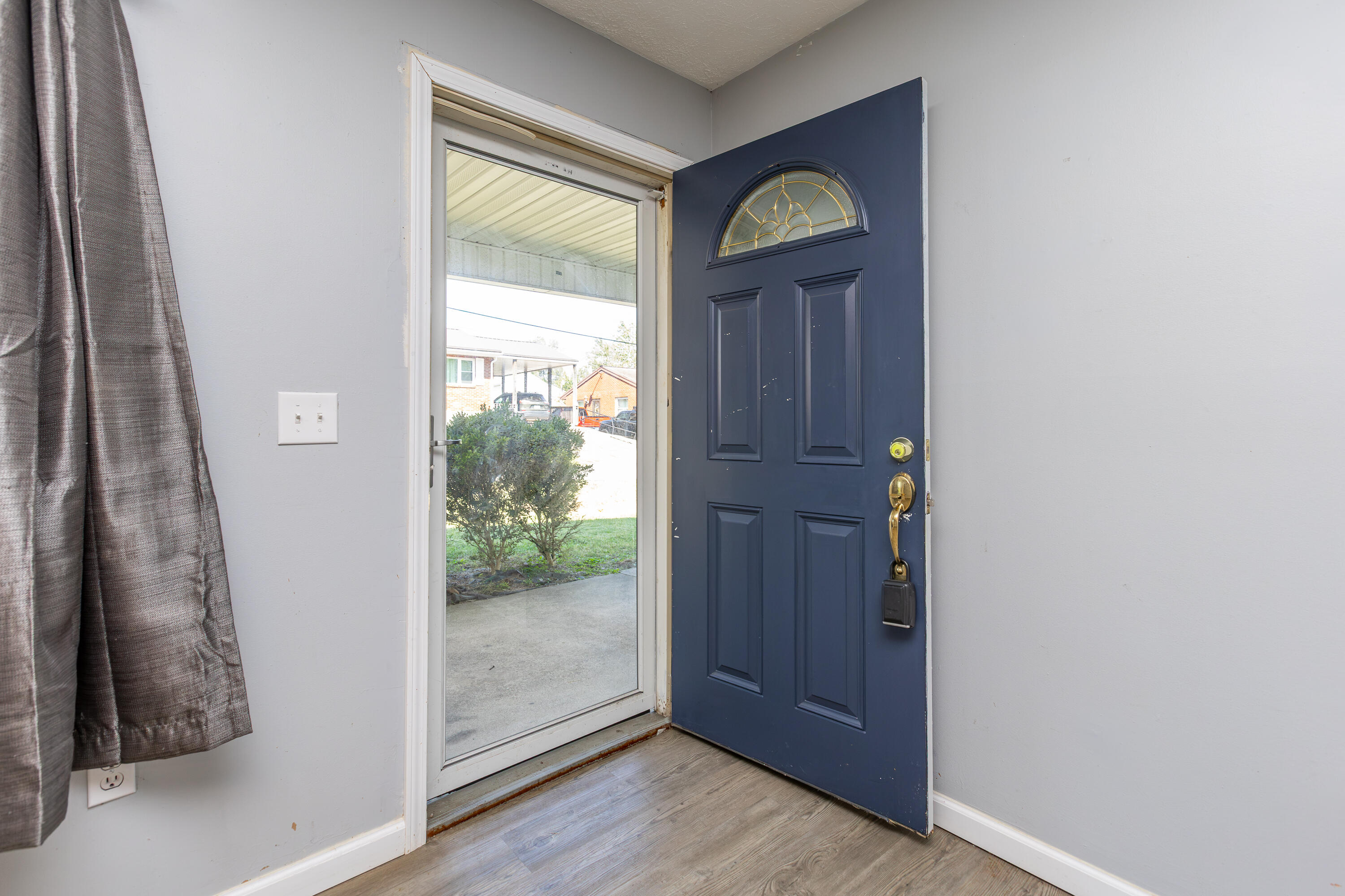 2408 Todd Street Property Photo 4